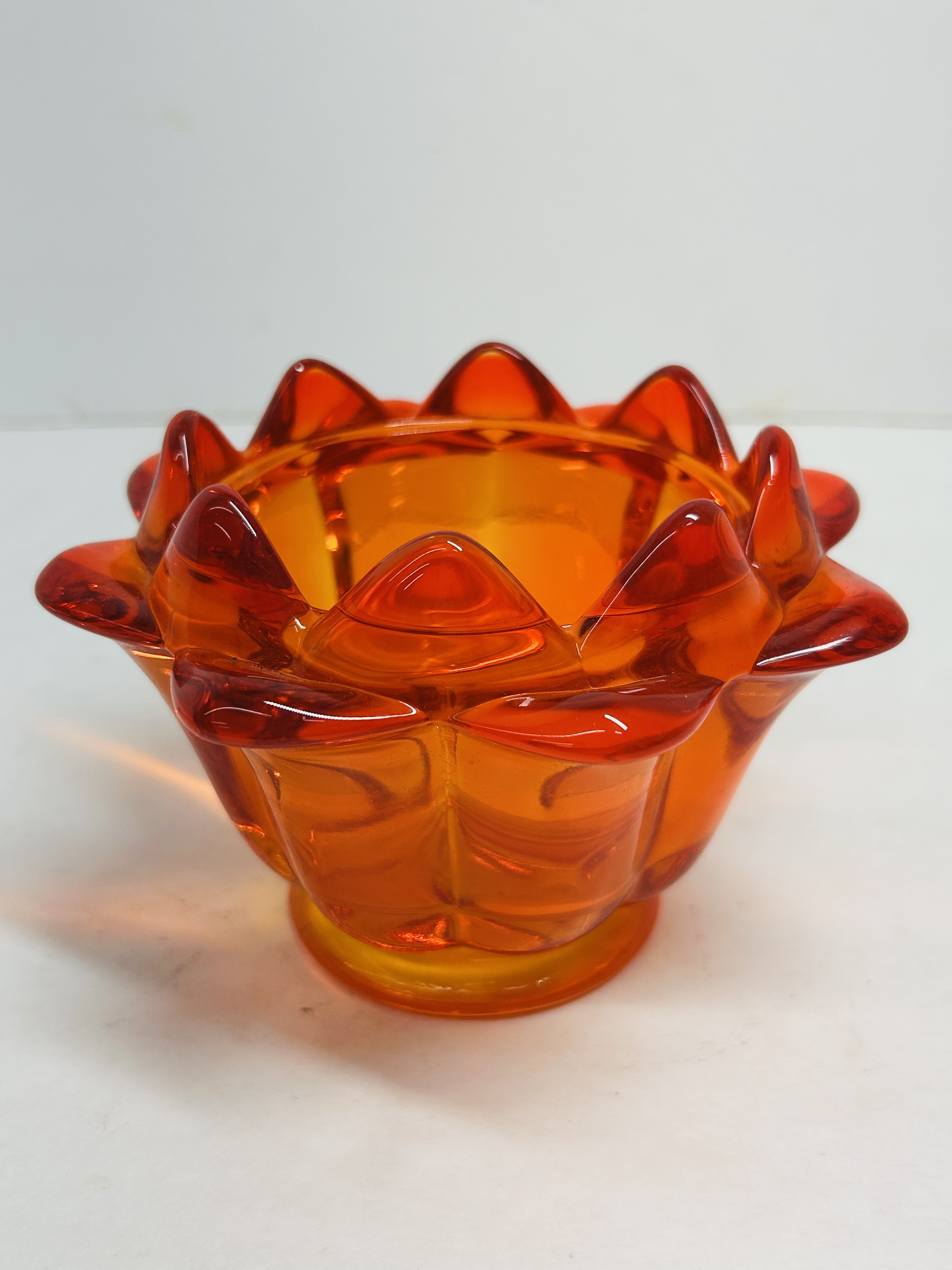 VIKING AMBERINA GLASS BOWL, C. 1960