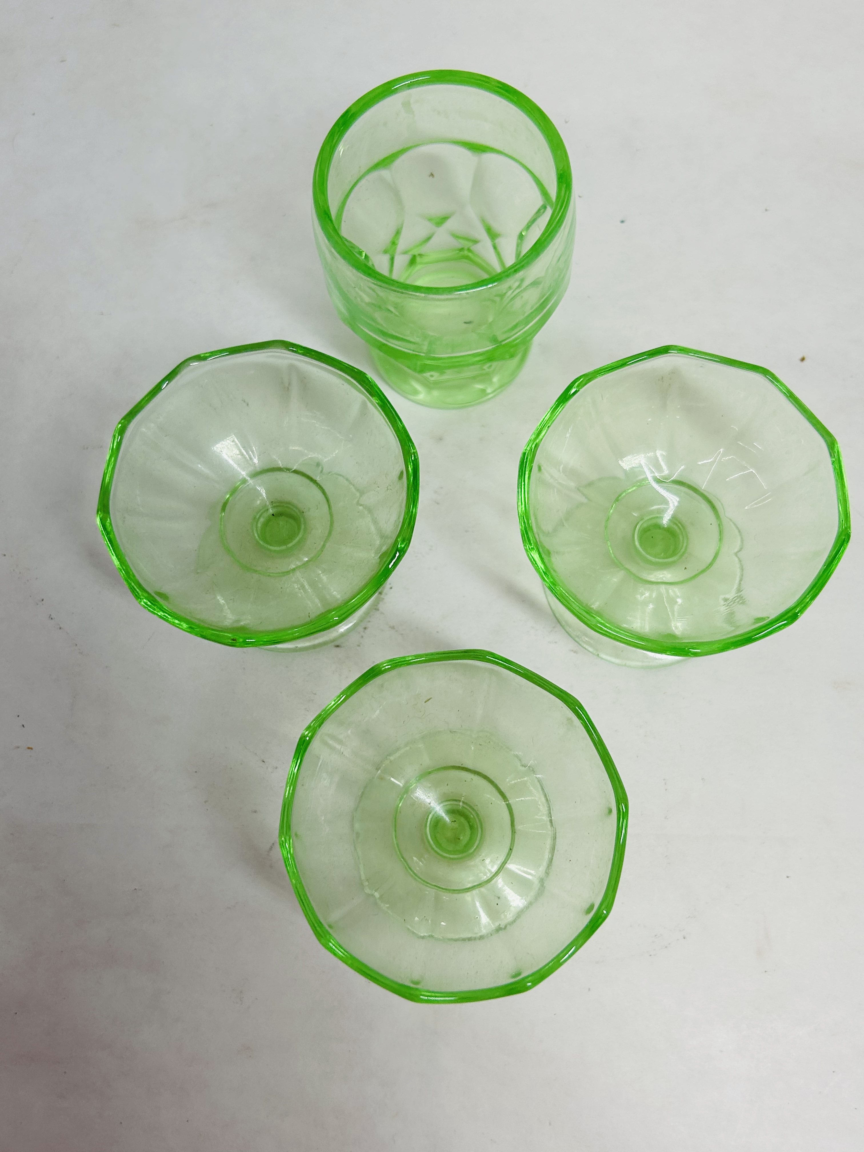 AMERICAN GREEN URANIUM GLASS COLLECTION C1930