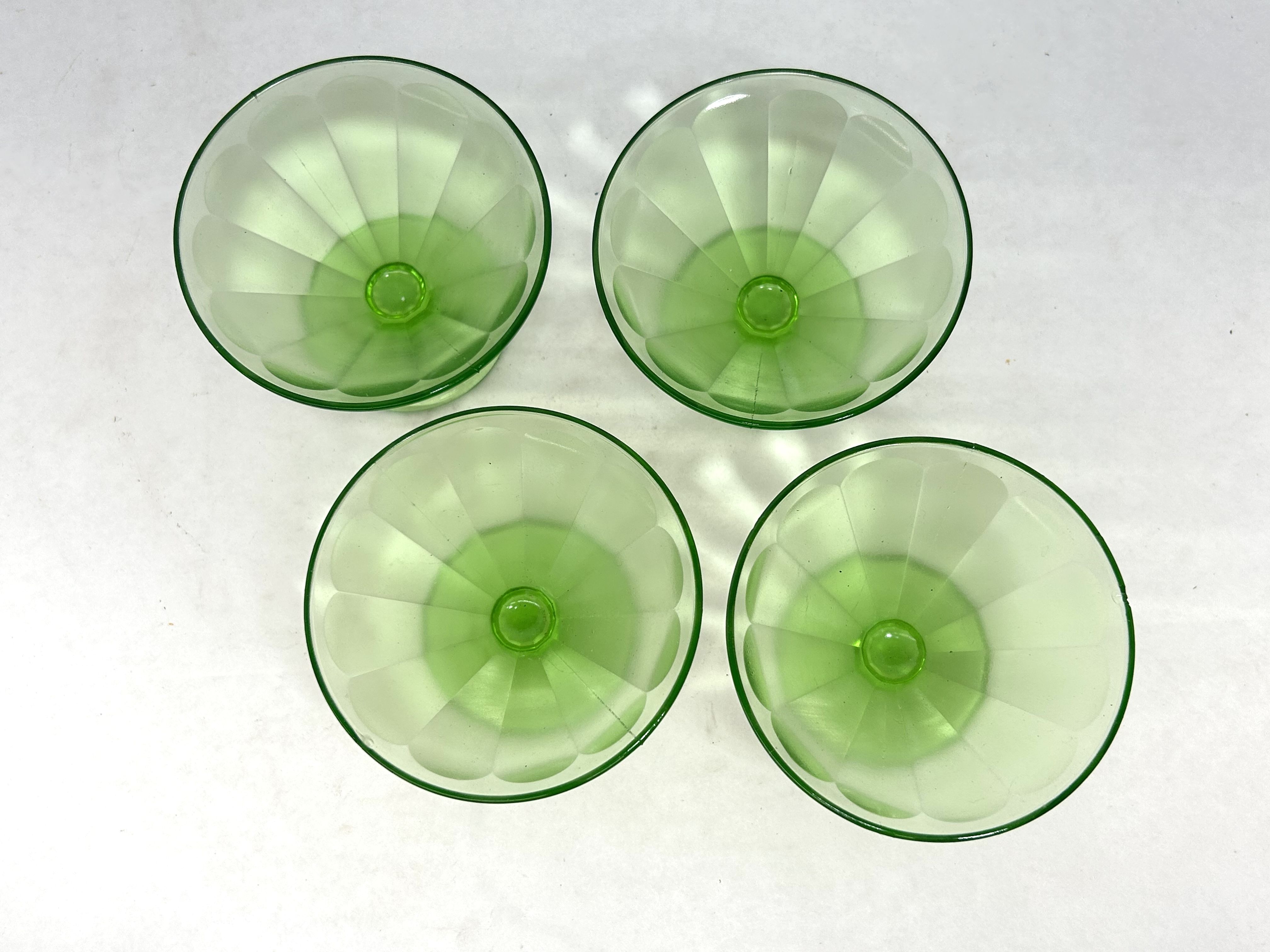 FEDERAL GLASS URANIUM SHERBETS, 1930S