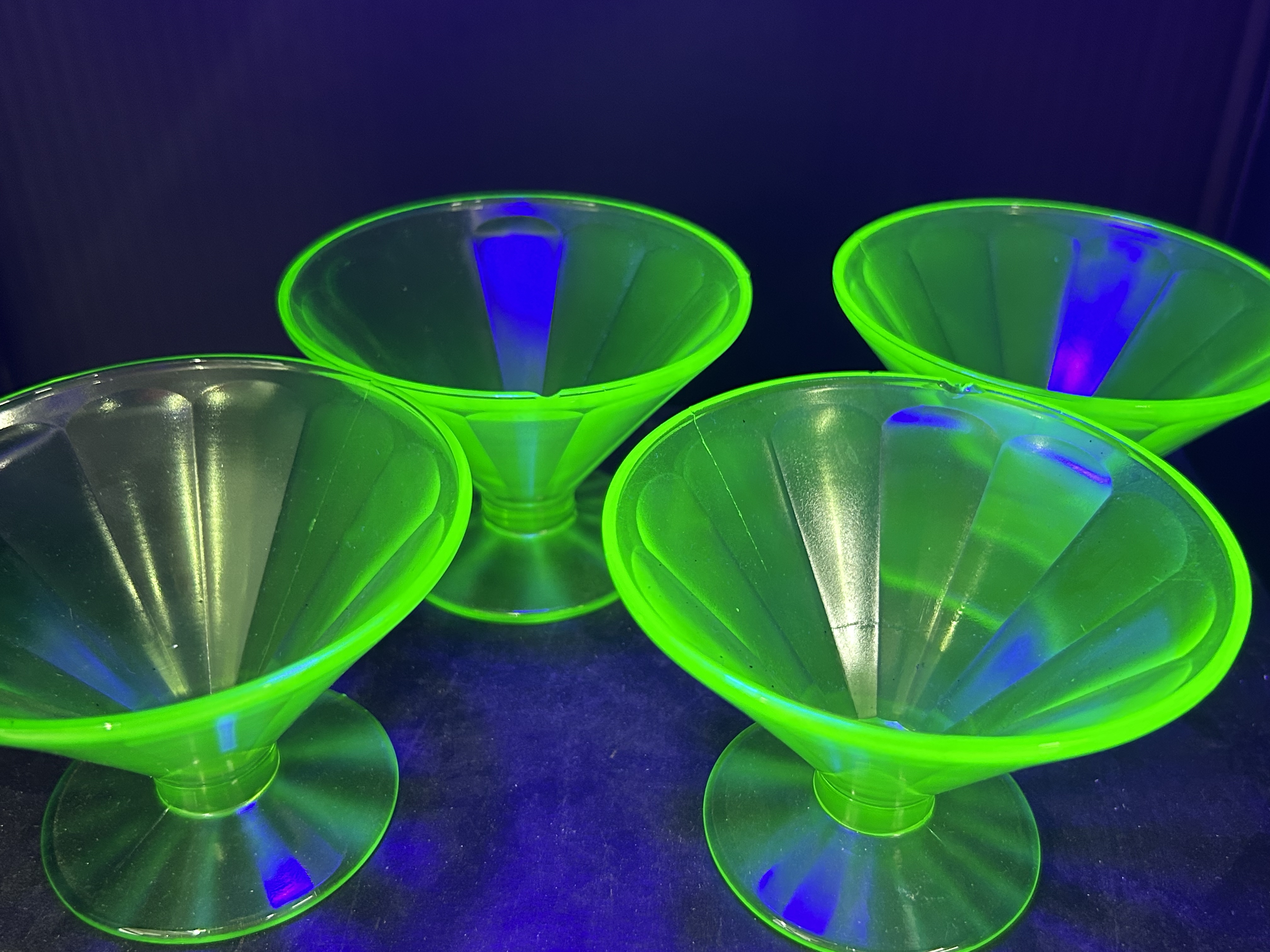 FEDERAL GLASS URANIUM SHERBETS, 1930S