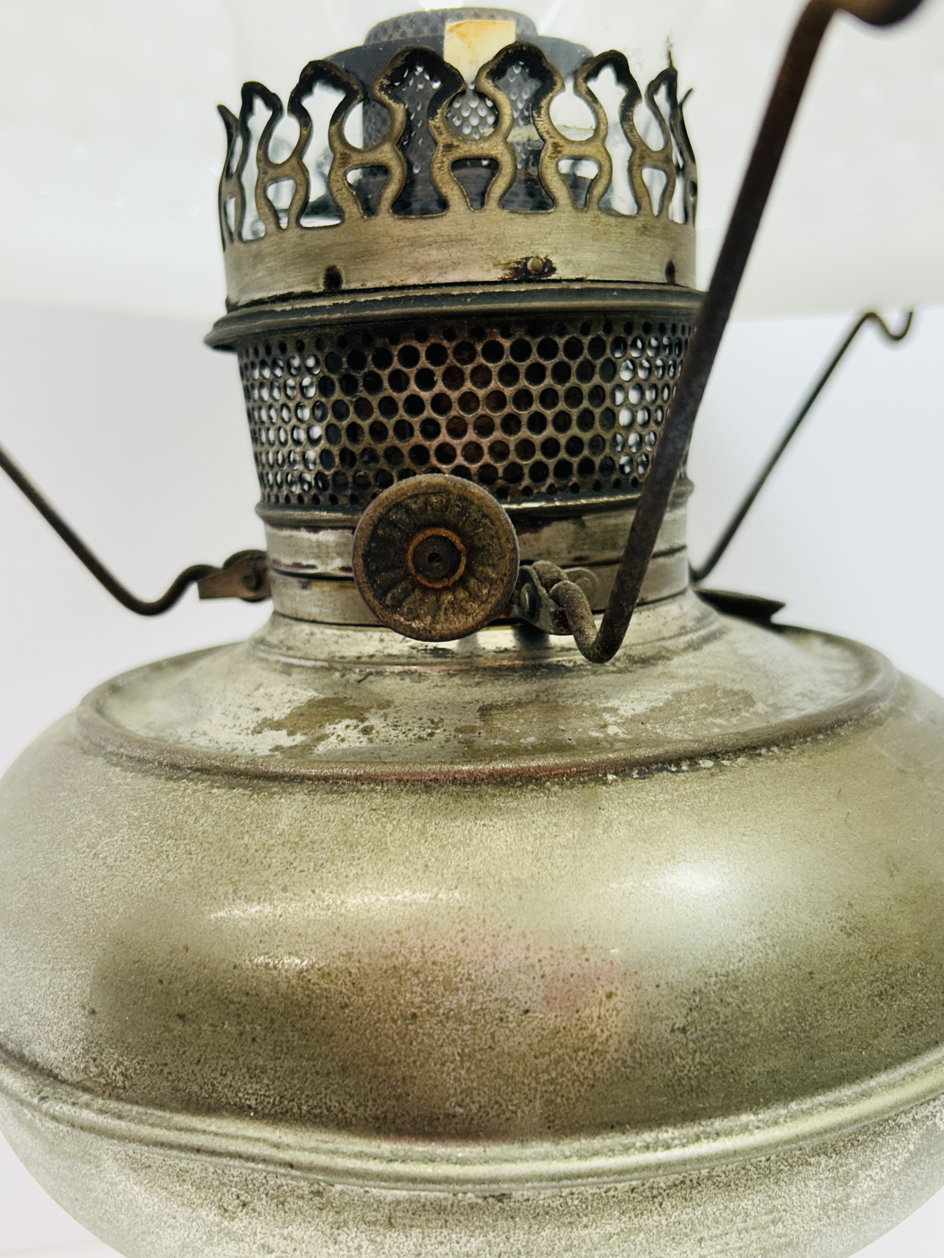 AMERICAN HOBNAIL GLASS OIL LAMP, C. 1900