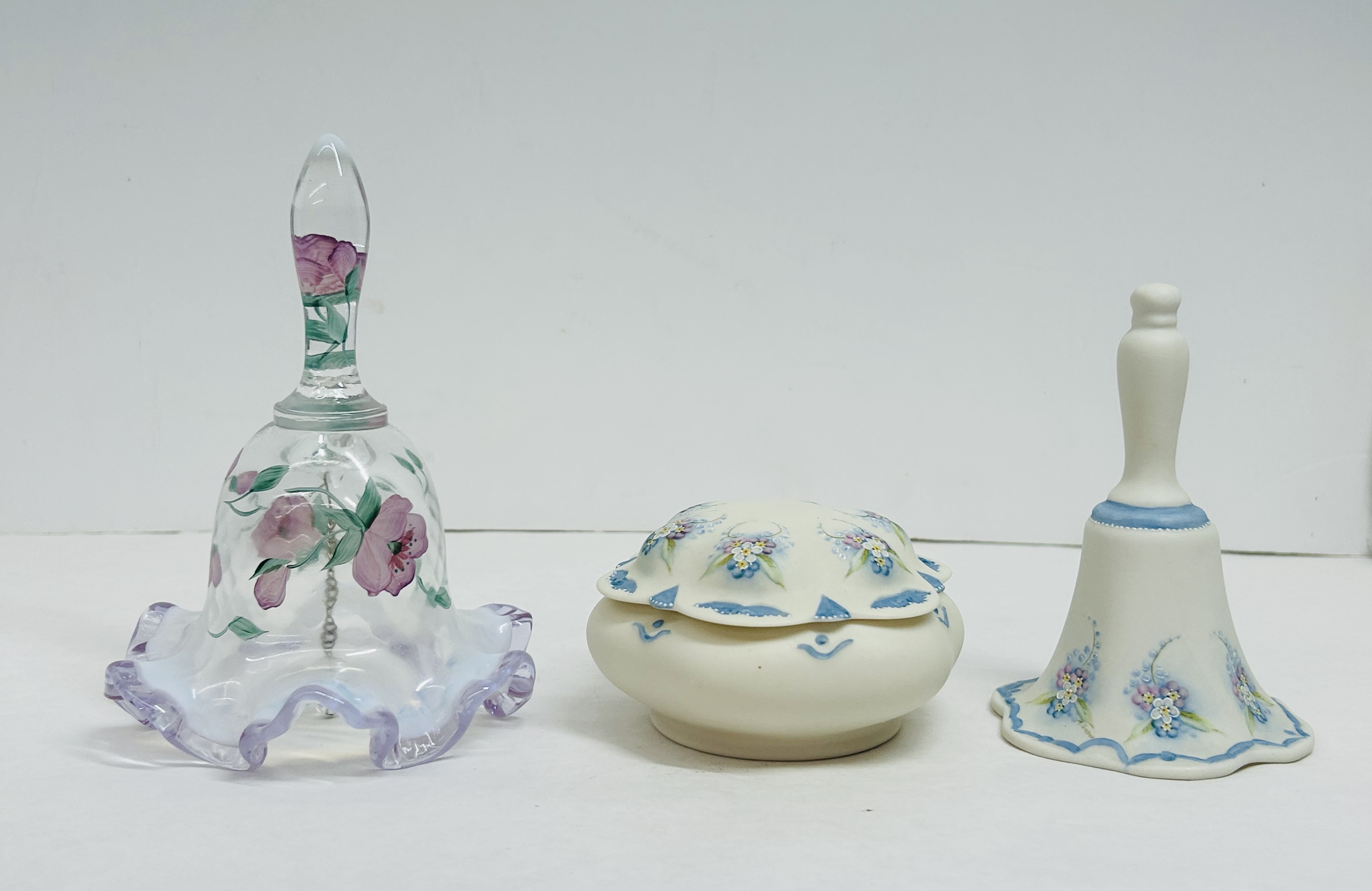 FENTON GLASS AND PORCELAIN TRIO, 1982