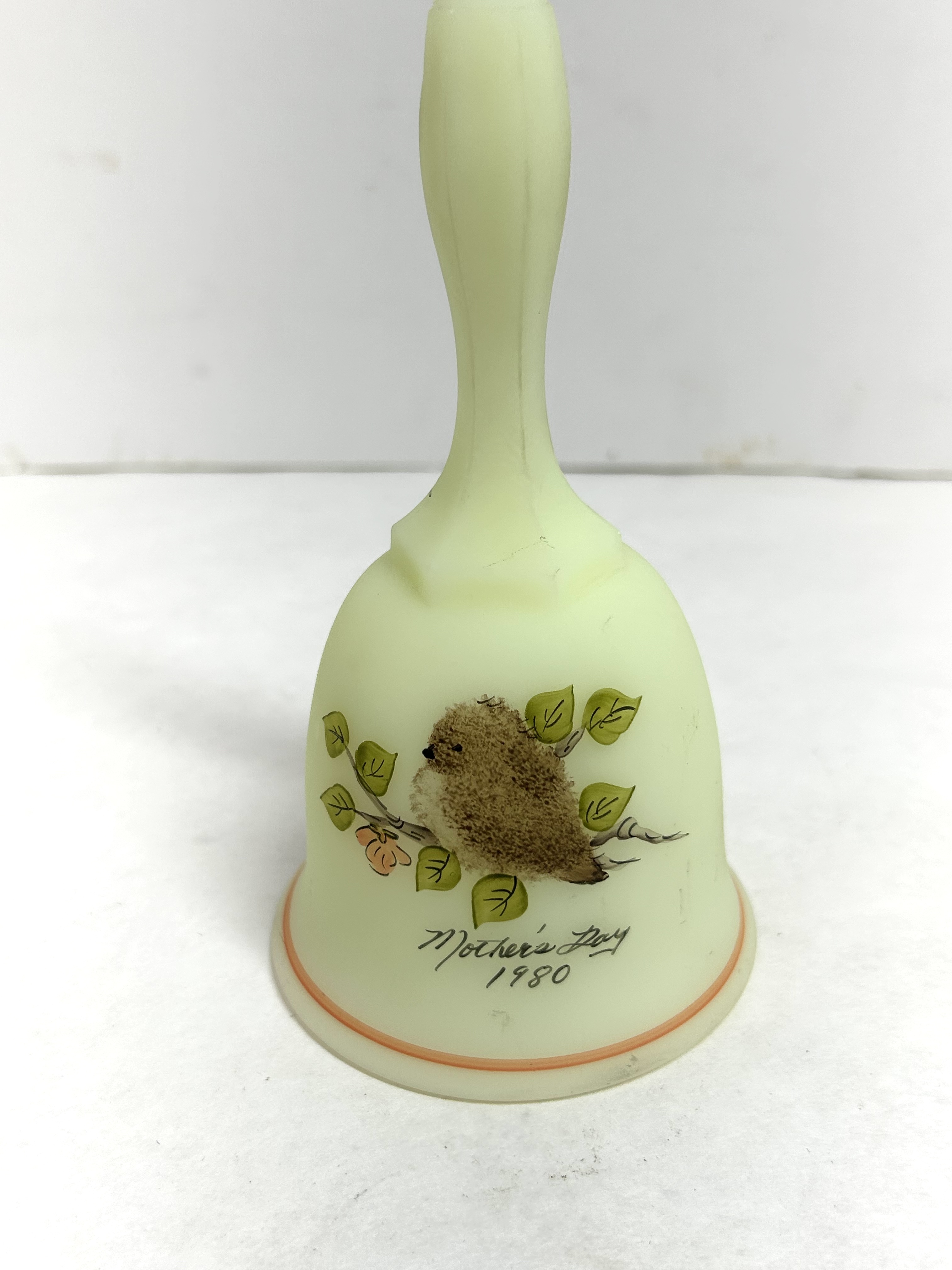 FENTON CUSTARD GLASS BELL 1980