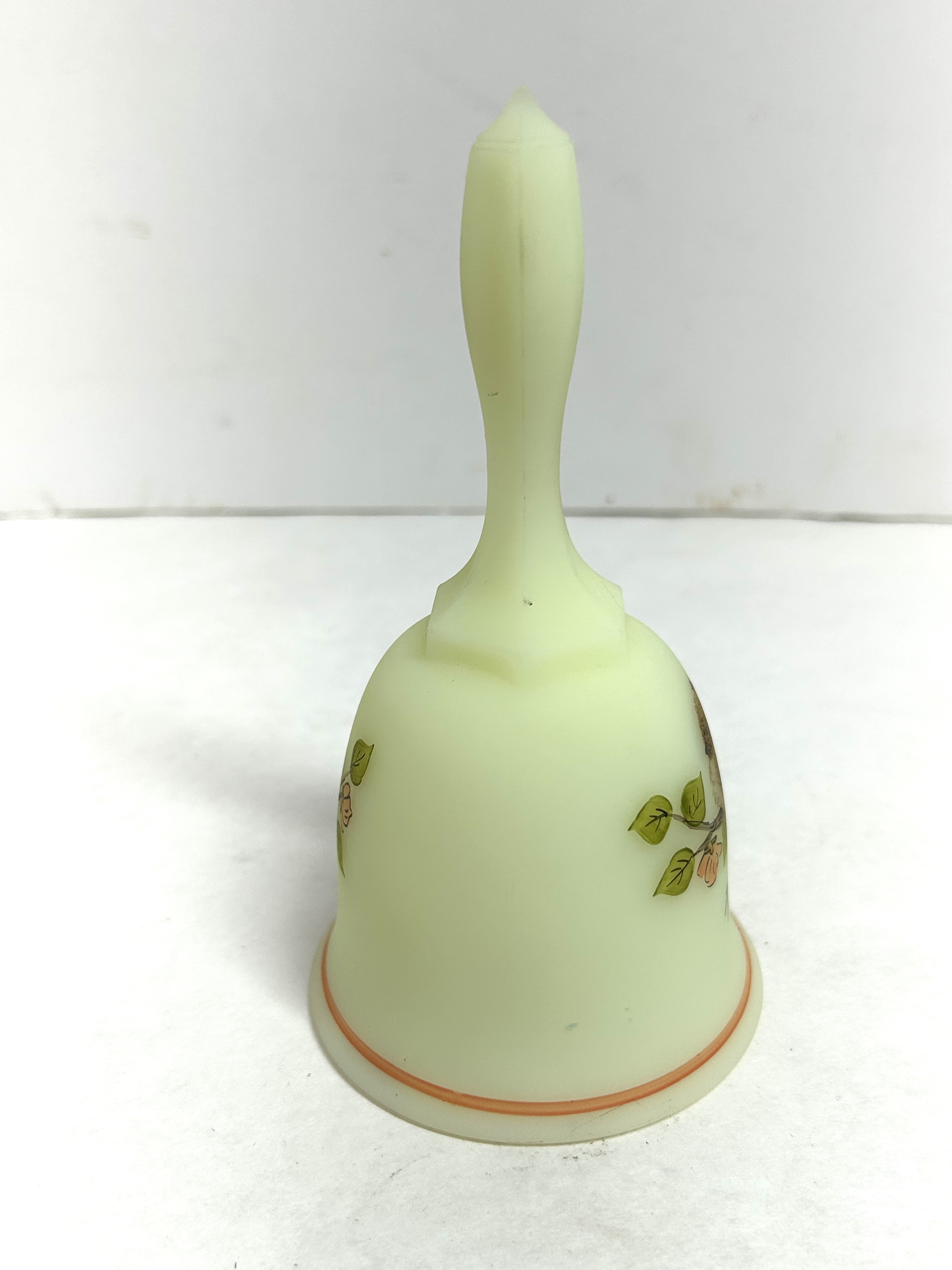 FENTON CUSTARD GLASS BELL 1980