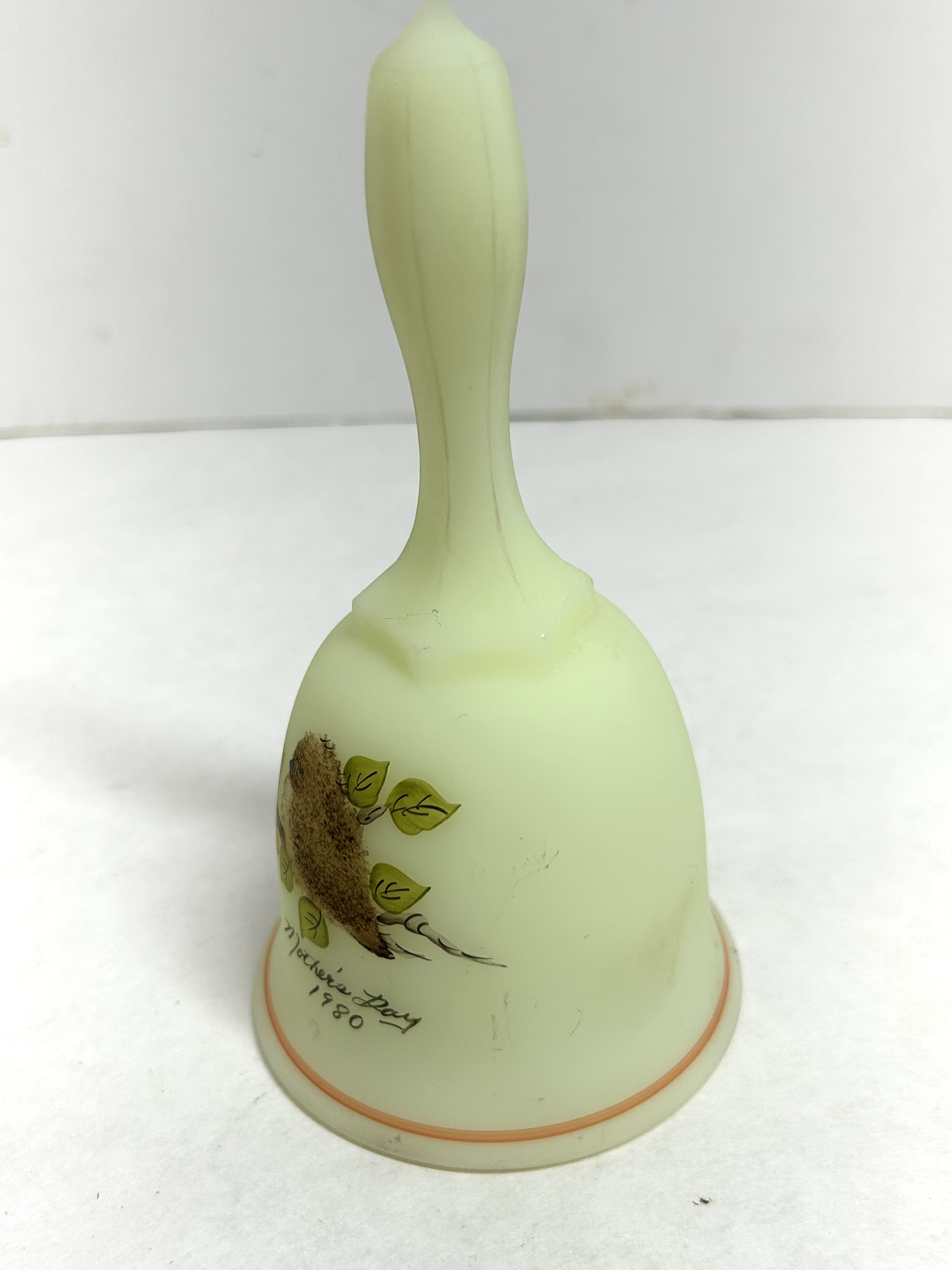 FENTON CUSTARD GLASS BELL 1980