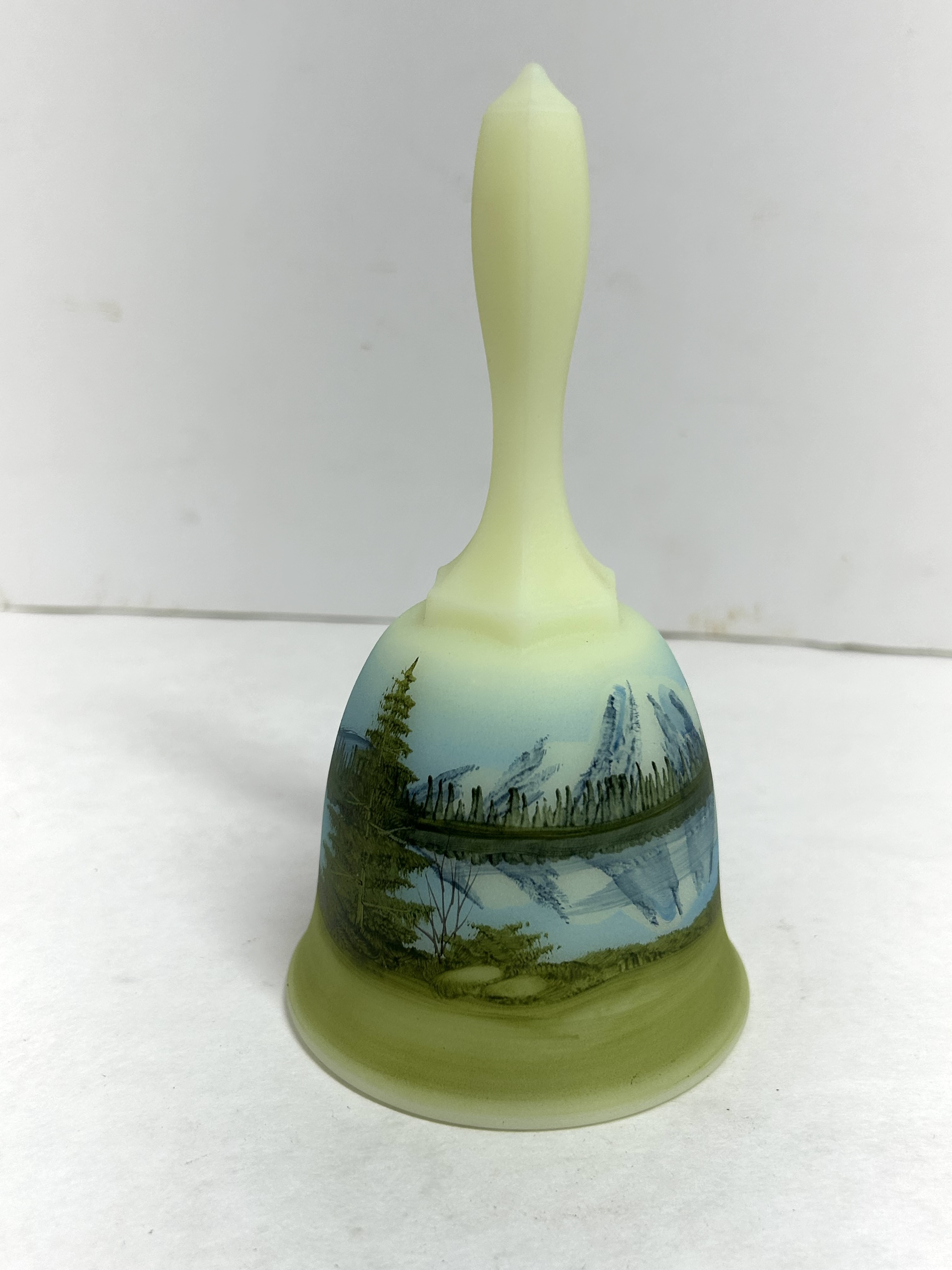 FENTON CUSTARD URANIUM GLASS BELL, 1980S