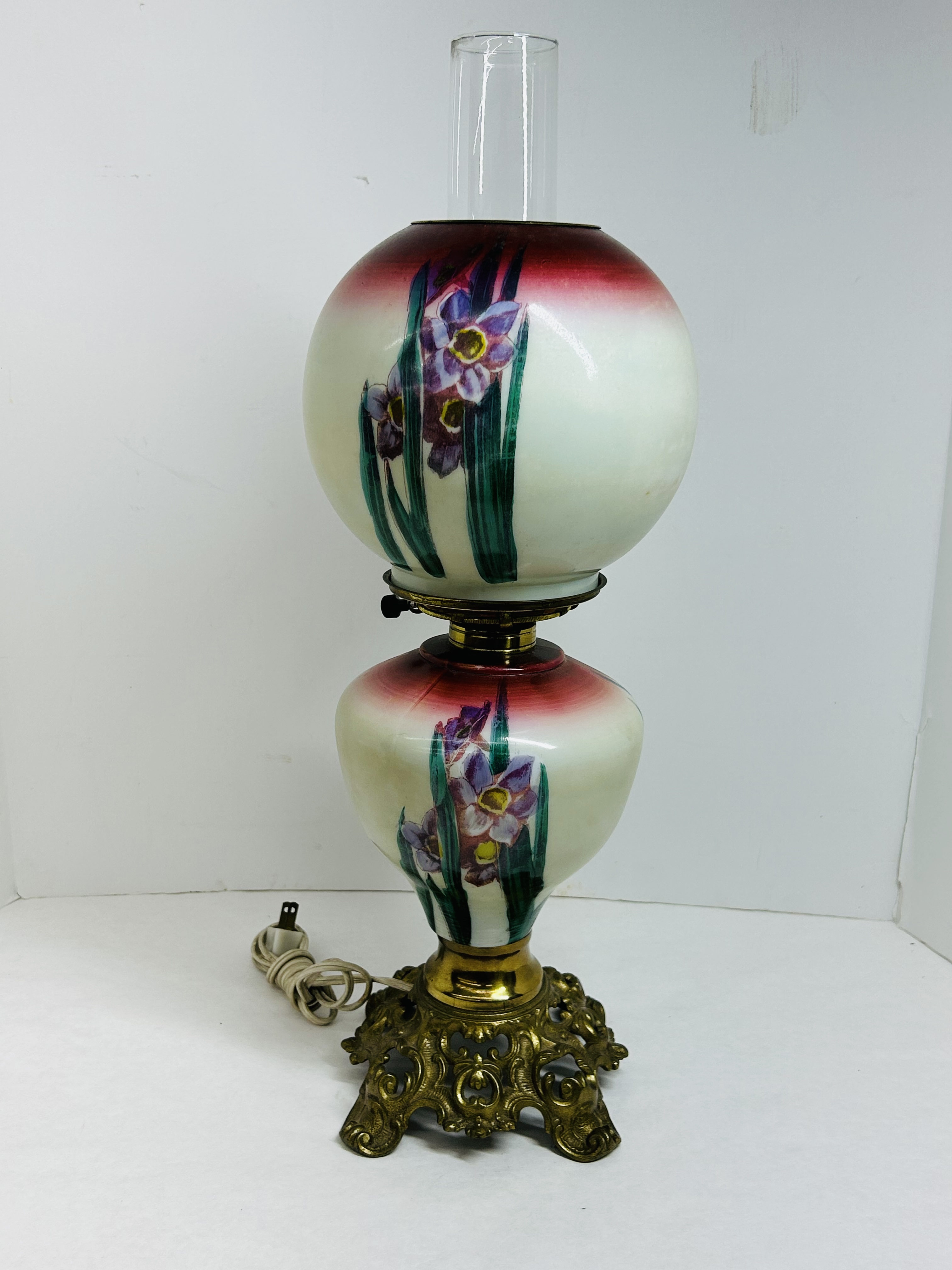 VICTORIAN GONE WITH THE WIND GLASS LAMP