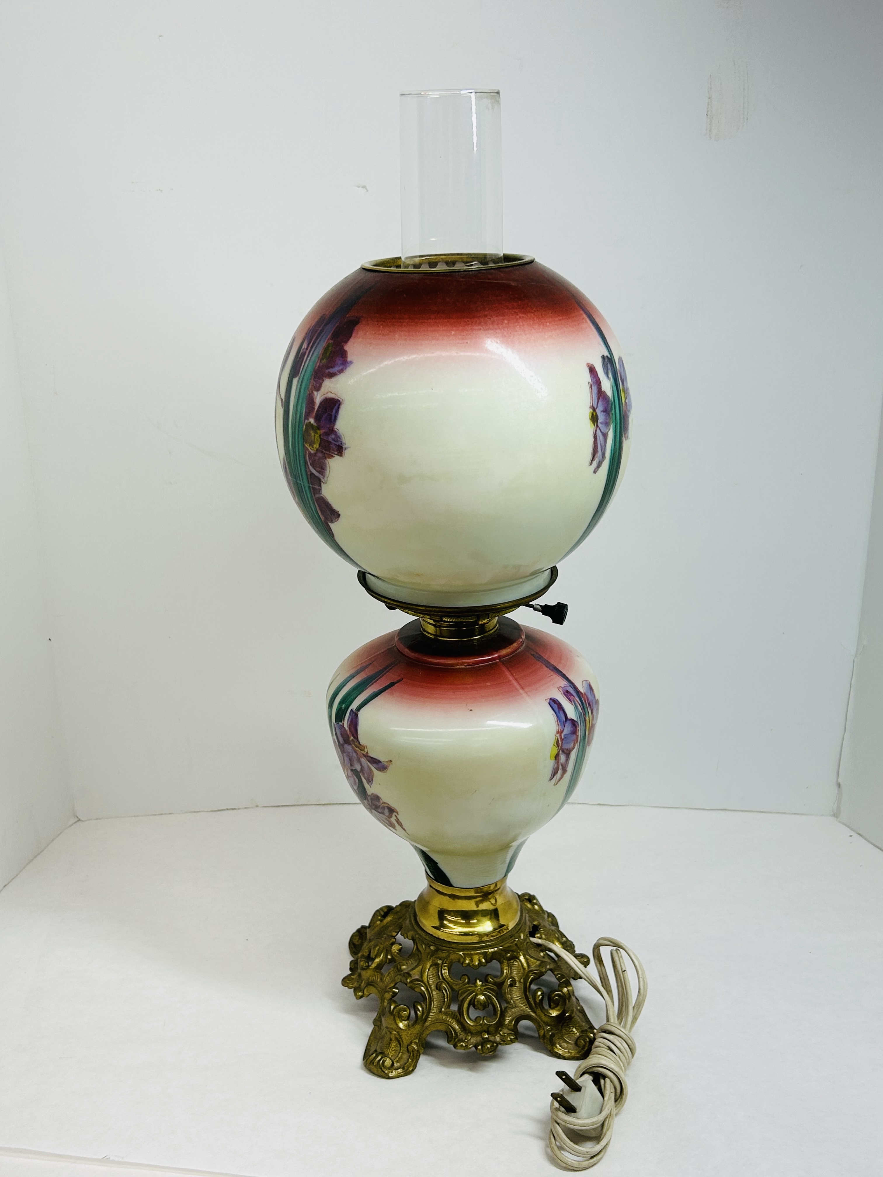 VICTORIAN GONE WITH THE WIND GLASS LAMP