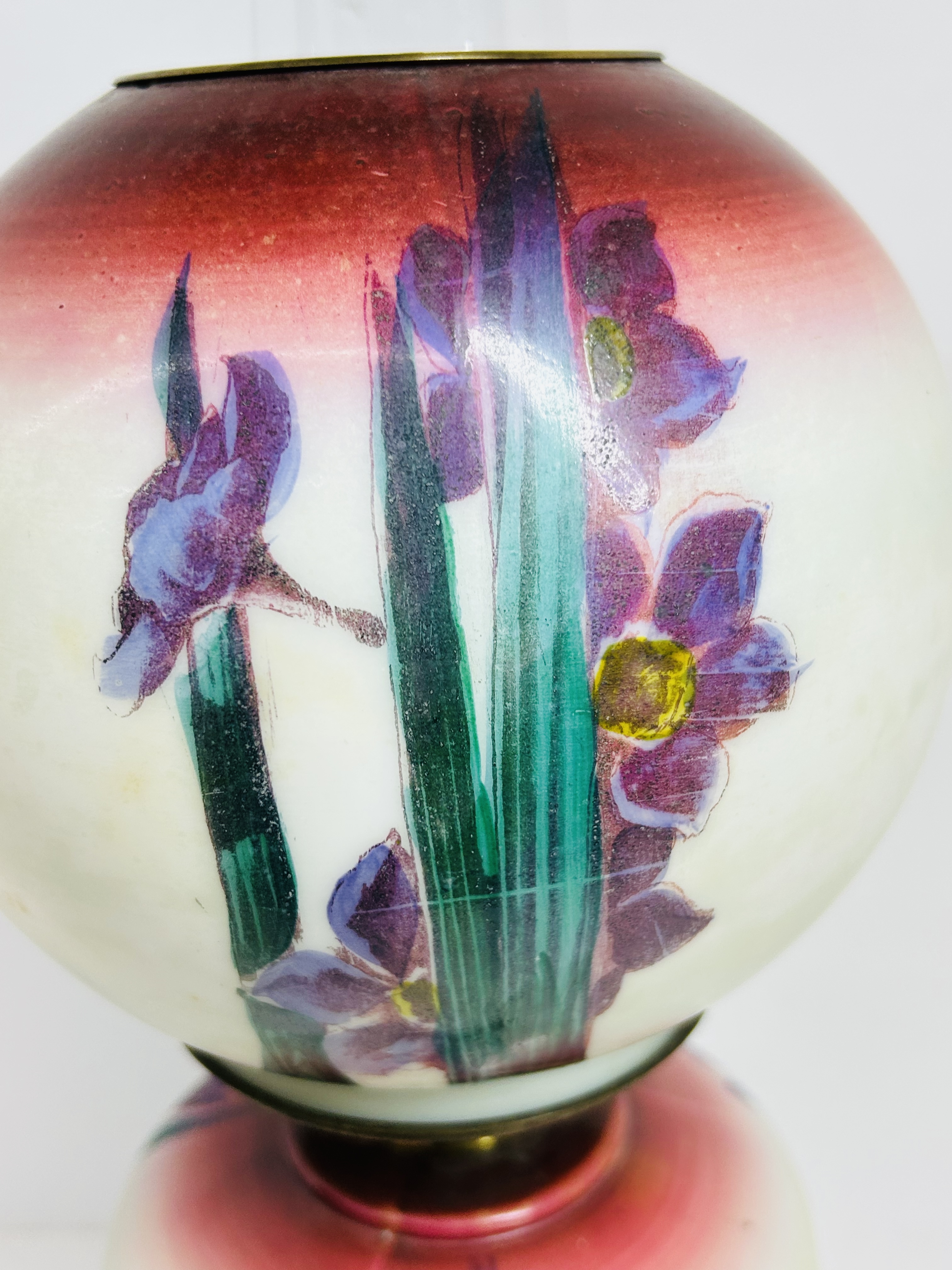 VICTORIAN GONE WITH THE WIND GLASS LAMP