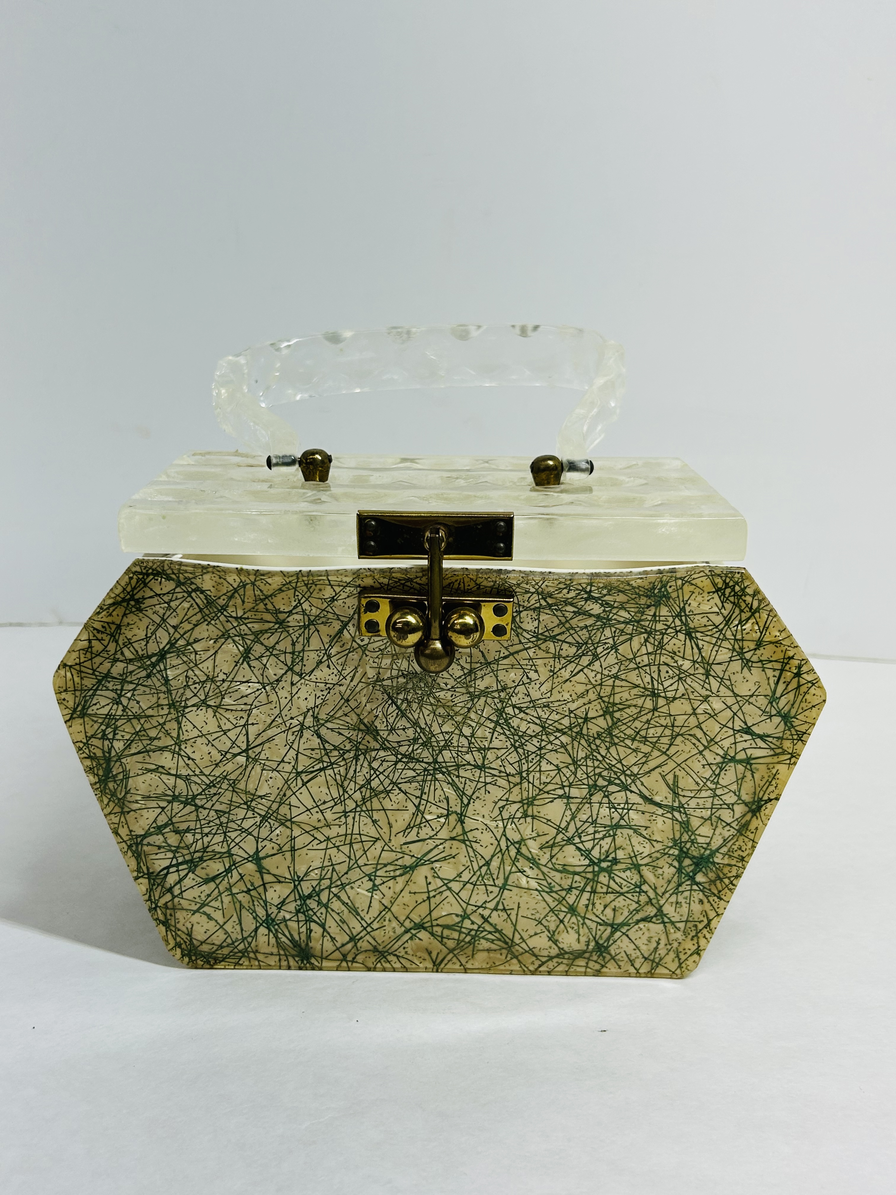 MID-CENTURY GREEN FIBER LUCITE PURSE, 1950S