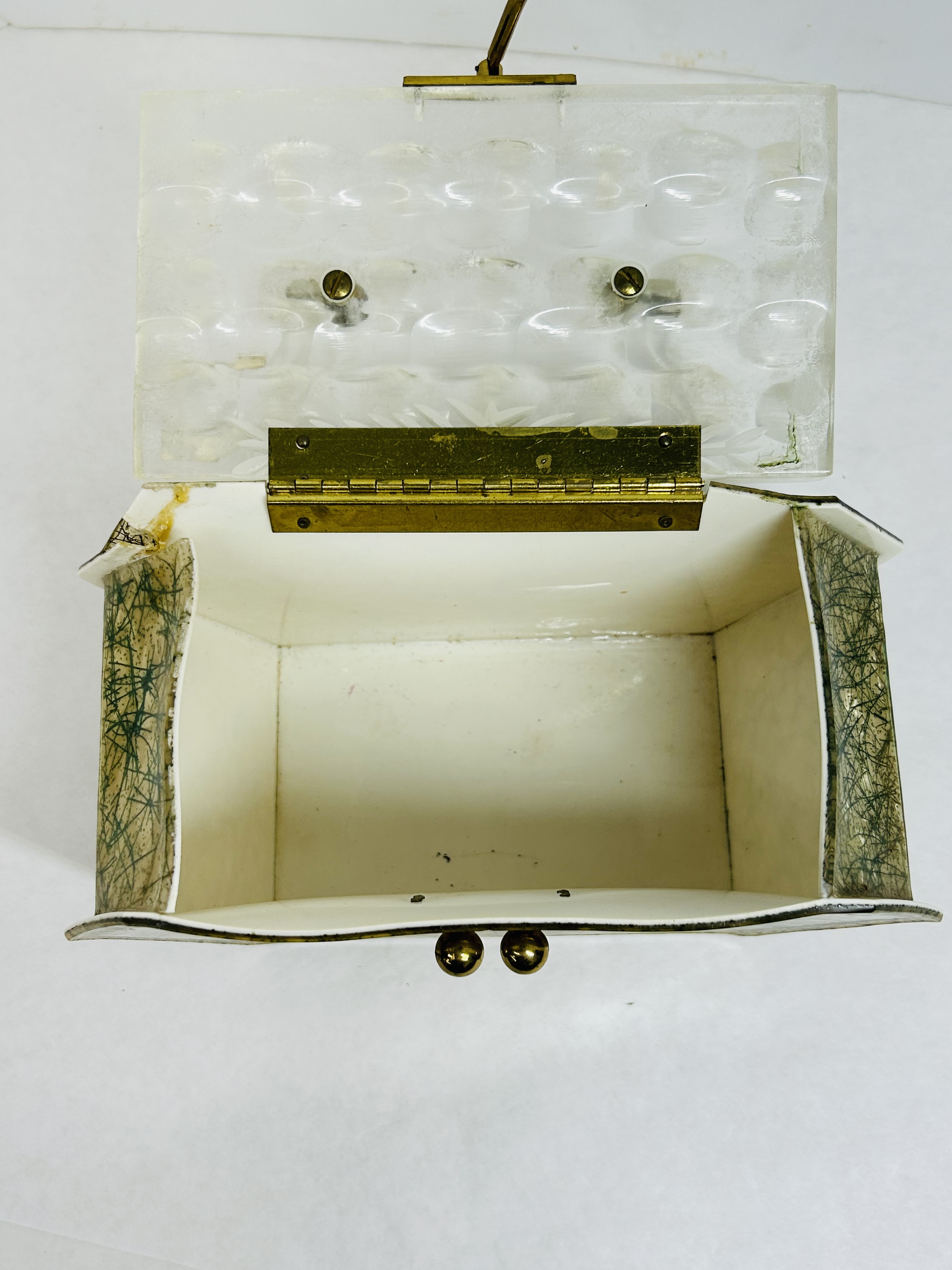 MID-CENTURY GREEN FIBER LUCITE PURSE, 1950S