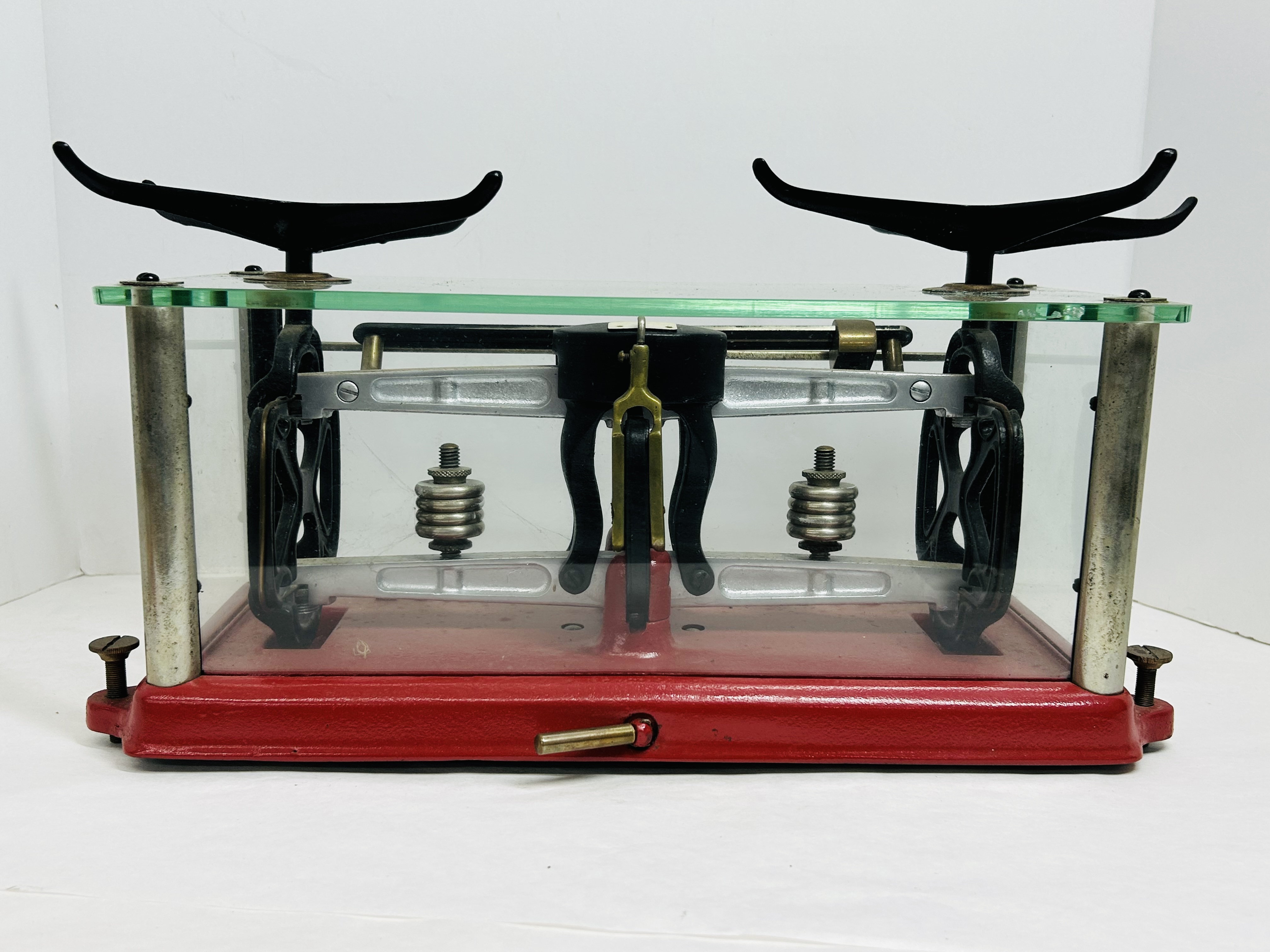 TORSION BALANCE CO. GLASS SCALE, 1940