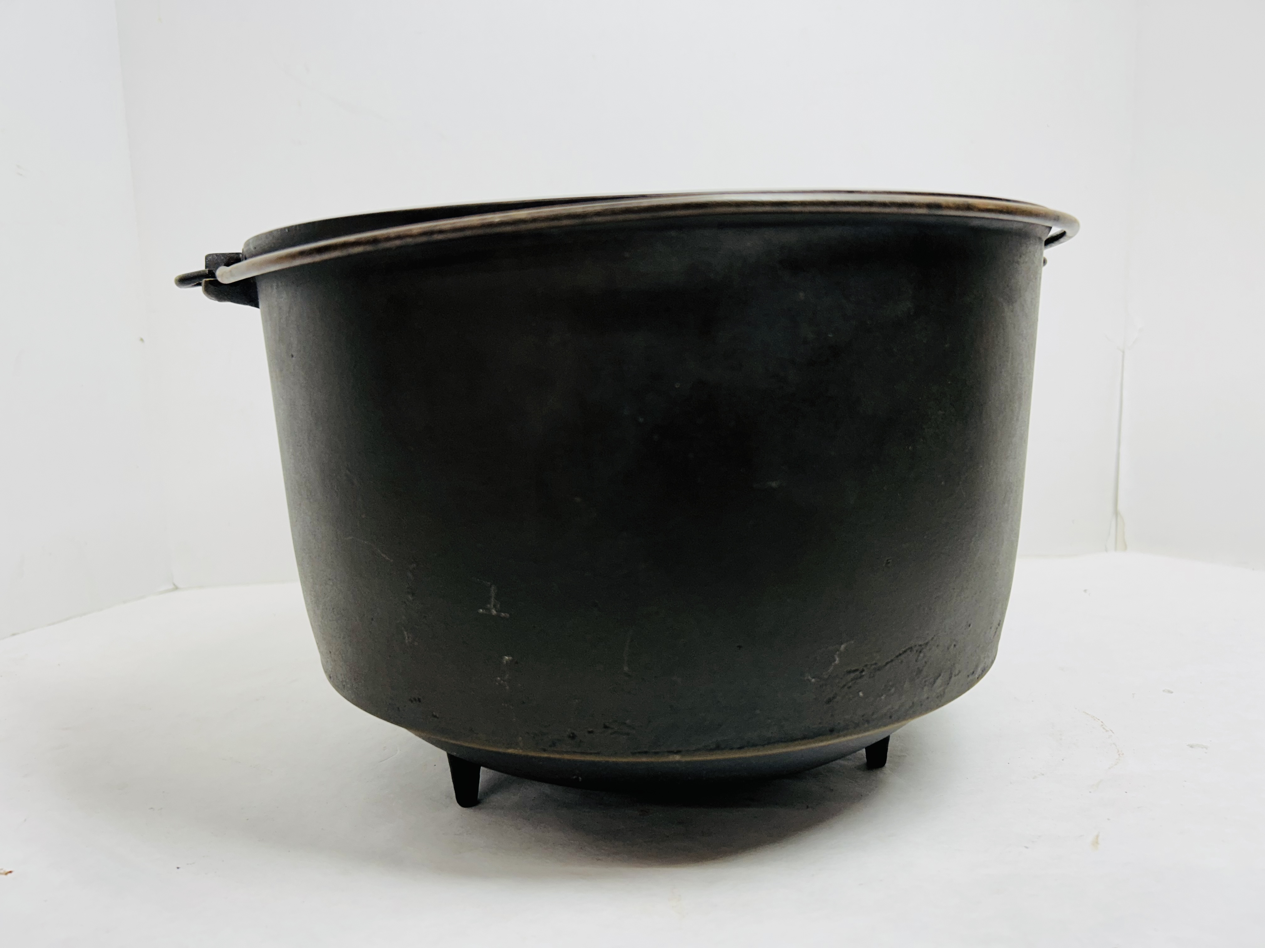 GRISWOLD ERIE CAST IRON KETTLE 1891