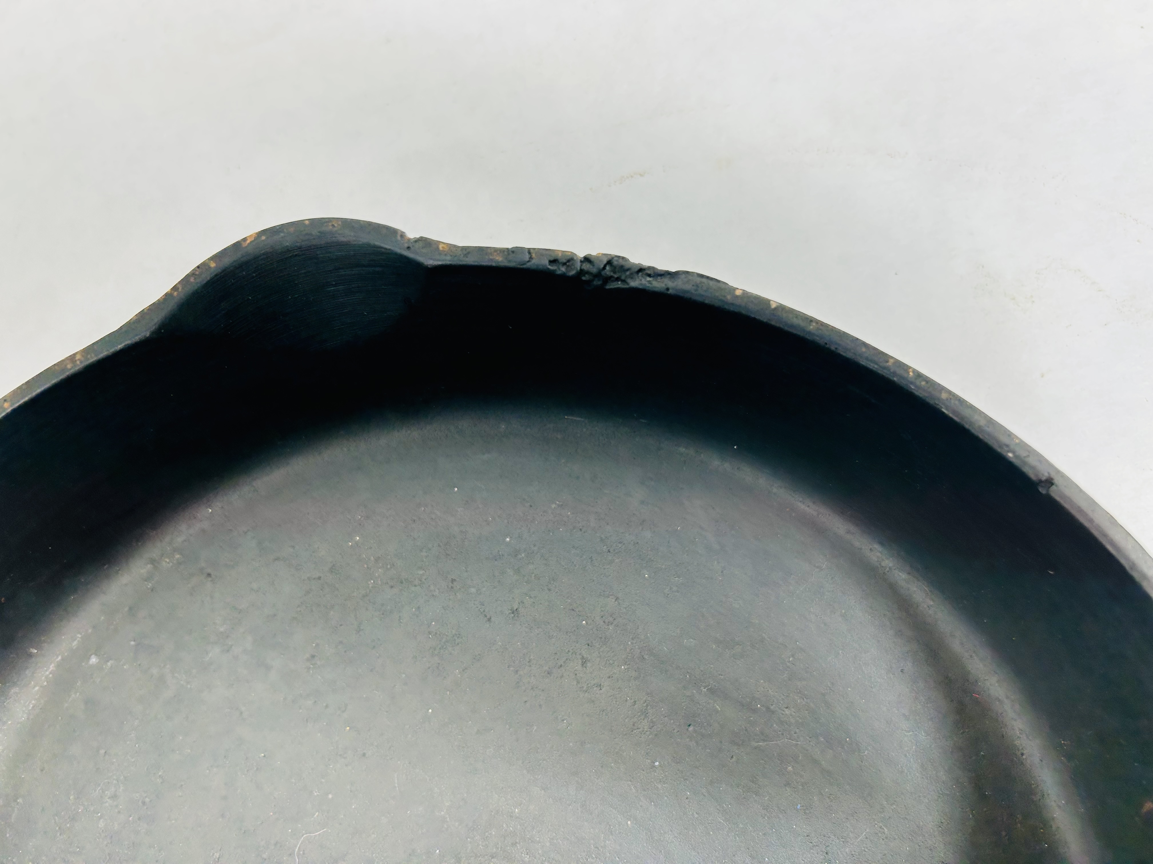 NO. 8 CAST IRON SKILLET