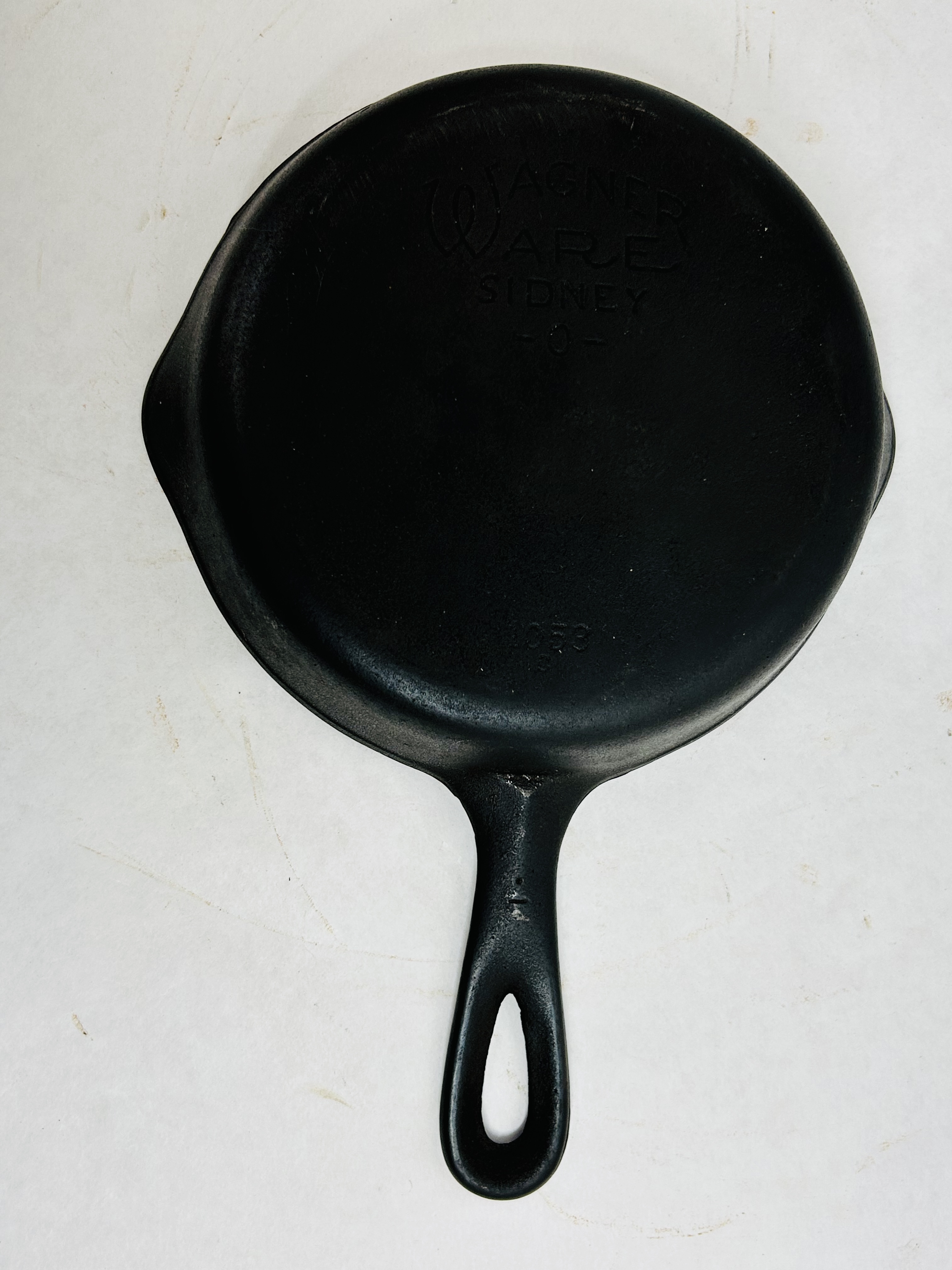 WAGNER WARE #3 CAST IRON SKILLET, 1940S