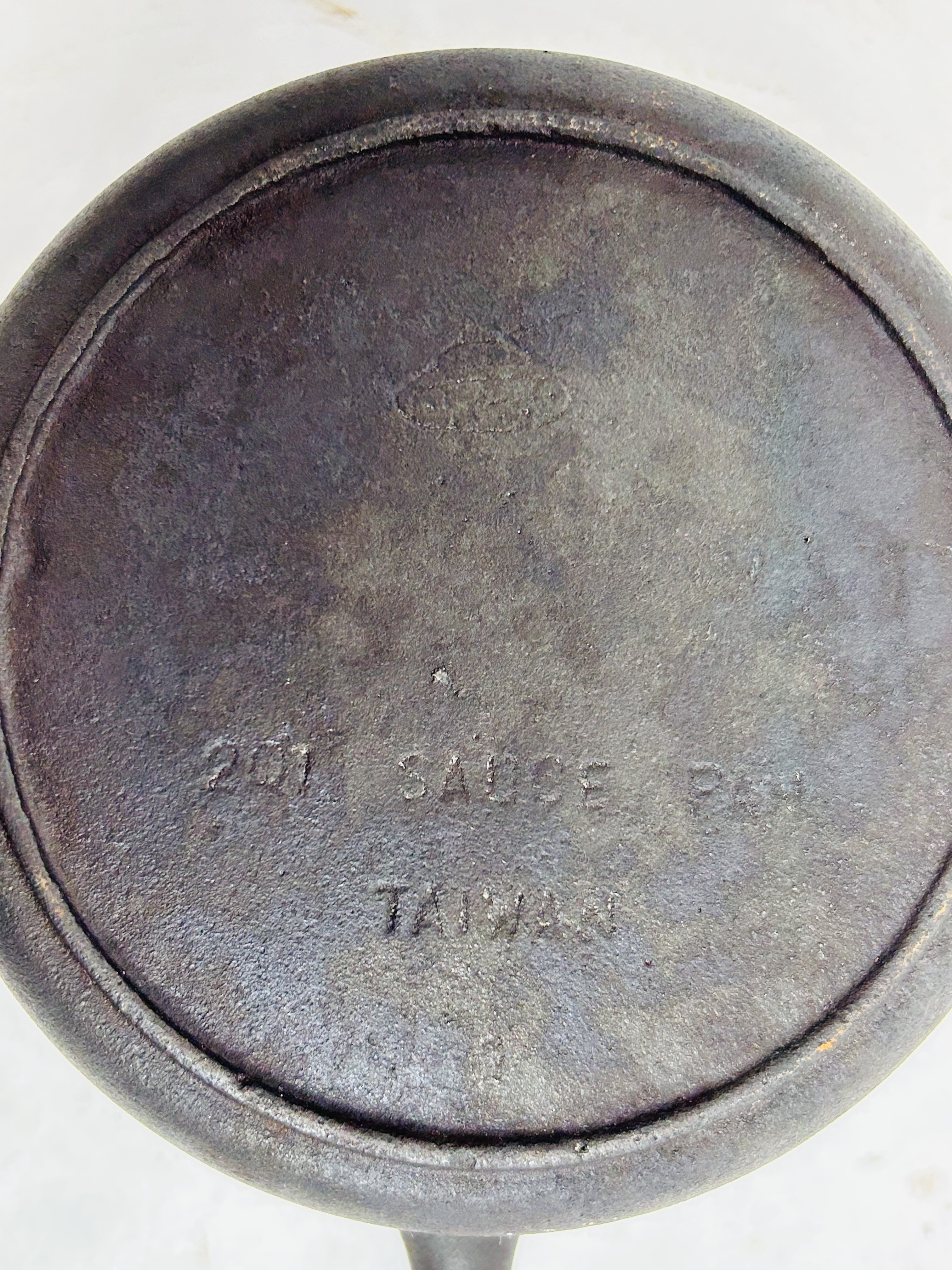 TAIWAN CAST IRON SAUCE PAN