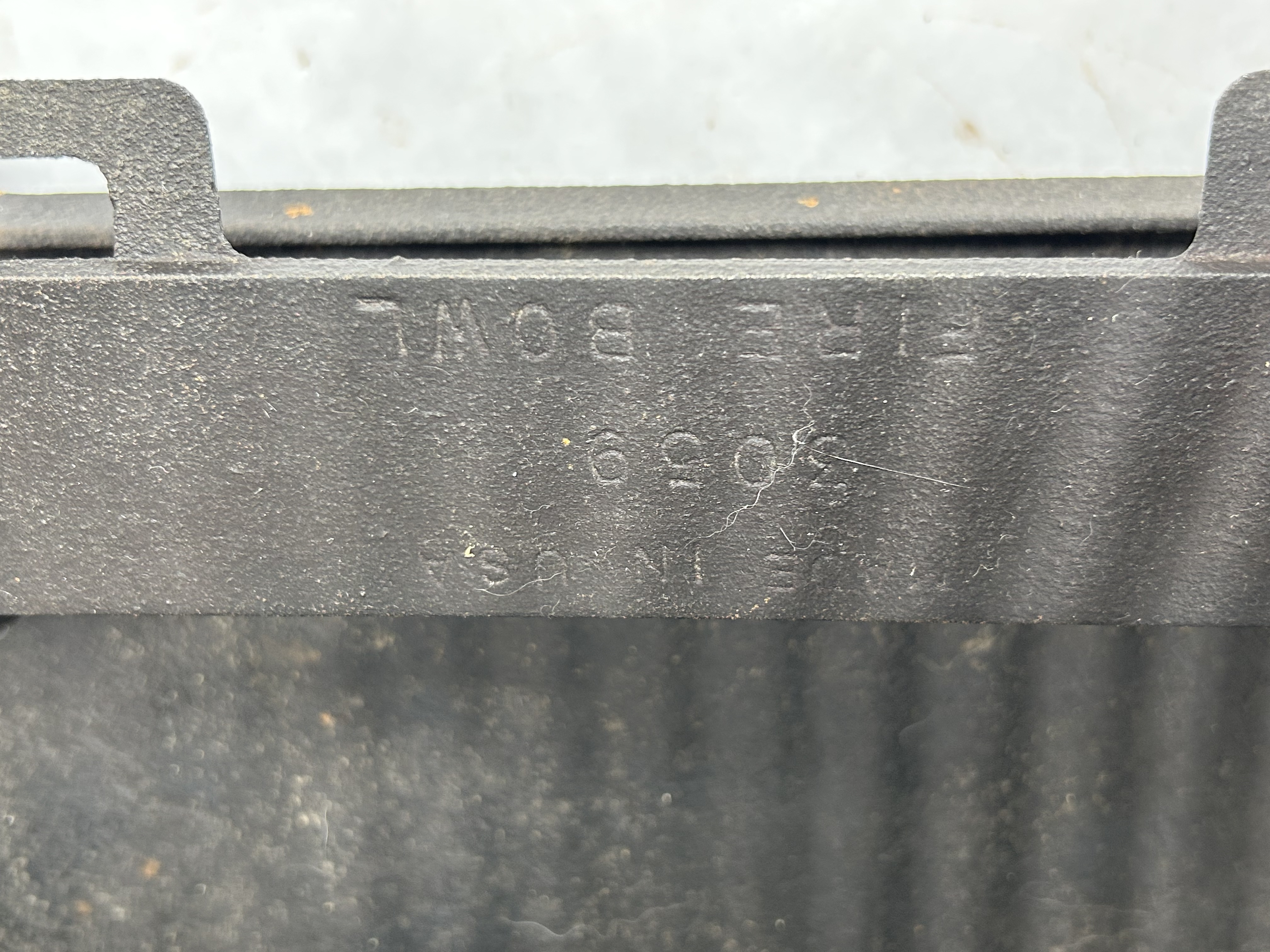 LODGE CAST IRON SPORTSMAN'S GRILL, CONTEMPORARY