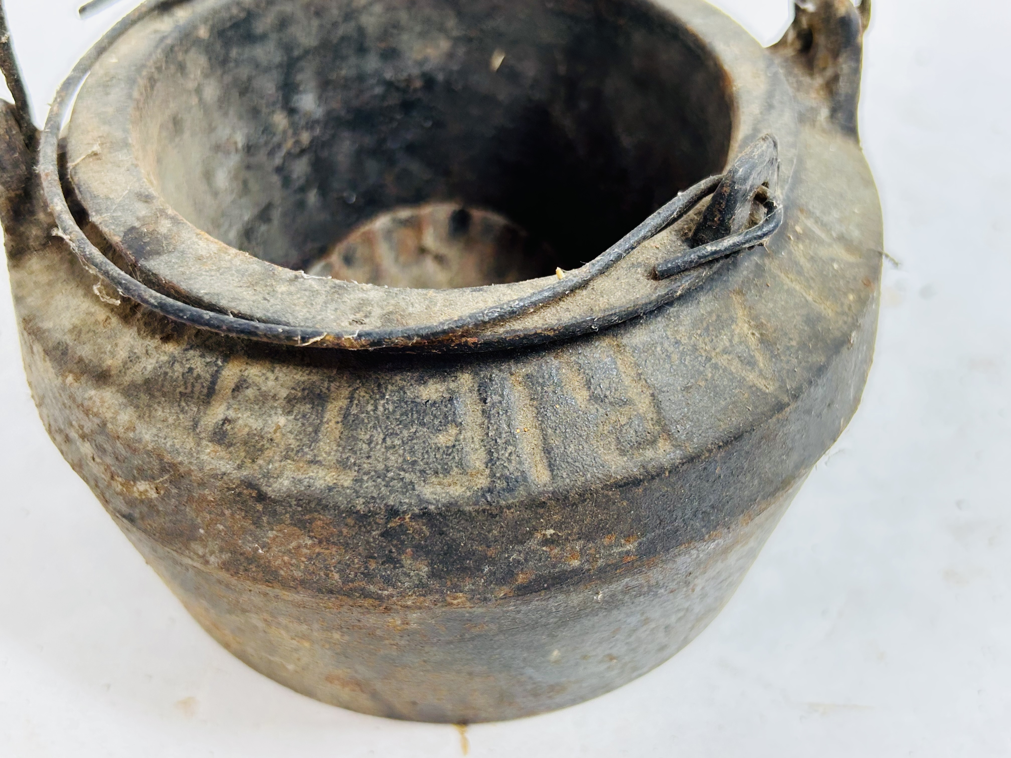 PETERSBURG CAST IRON GLUE POT, LATE 1800S