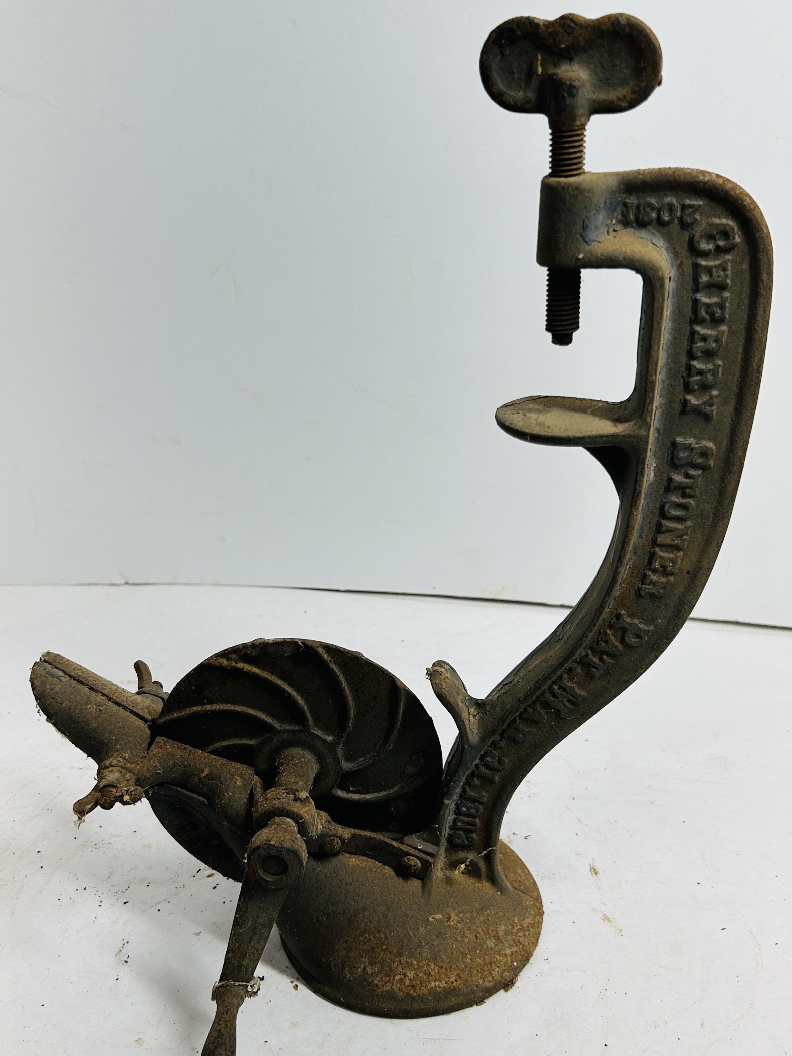 ENTERPRISE CAST IRON CHERRY STONER