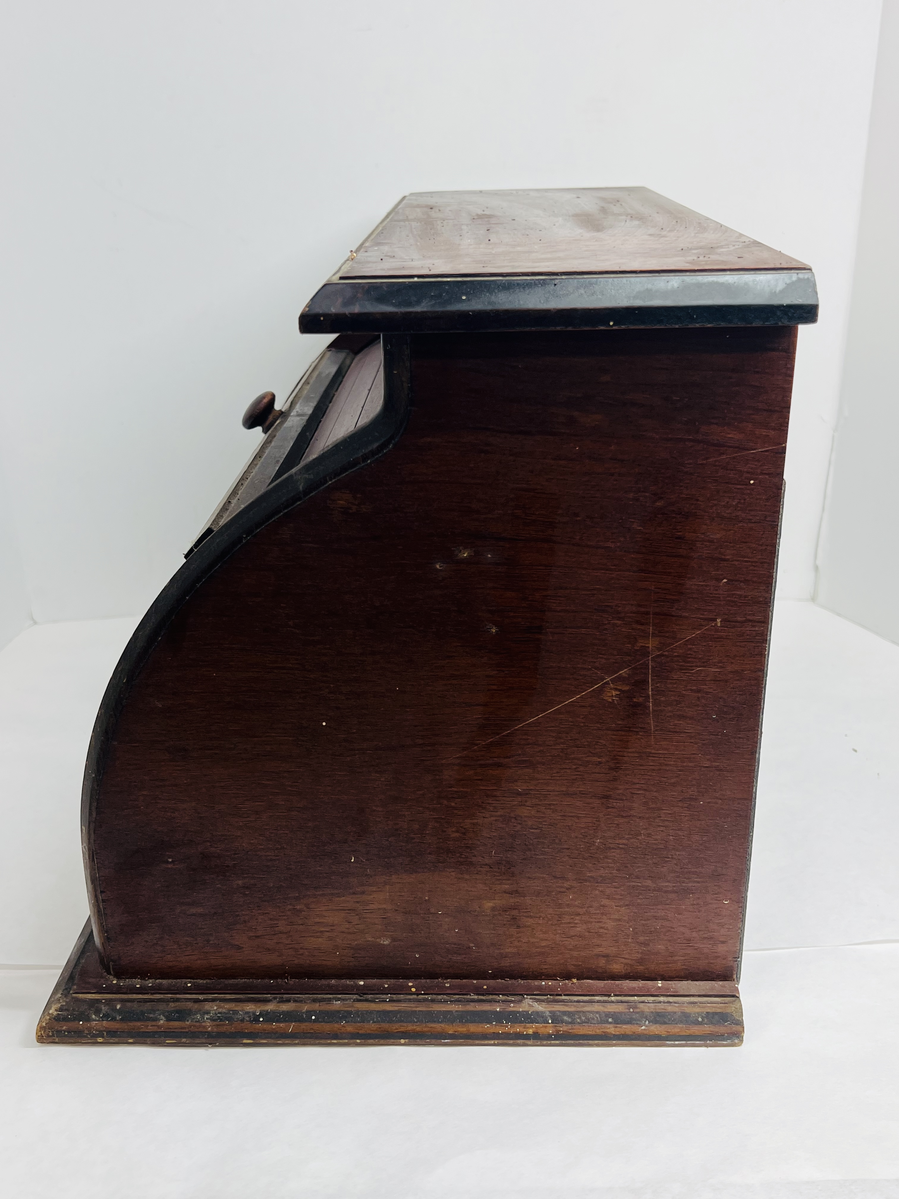 UNMARKED WOODEN BREAD BOX, MID-20TH CENTURY