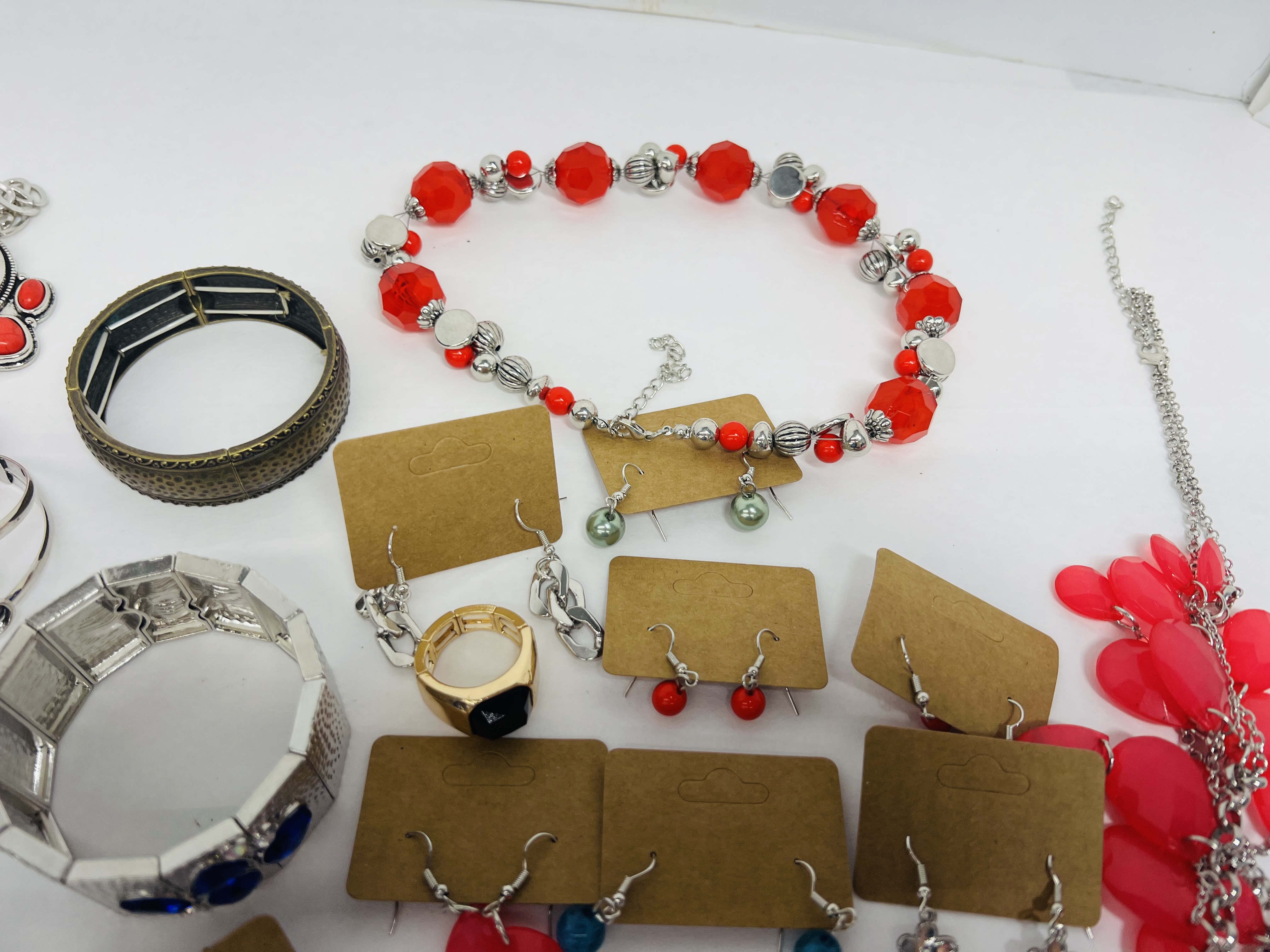ASSORTED MIXED MEDIA COSTUME JEWELRY, CIRCA 2000