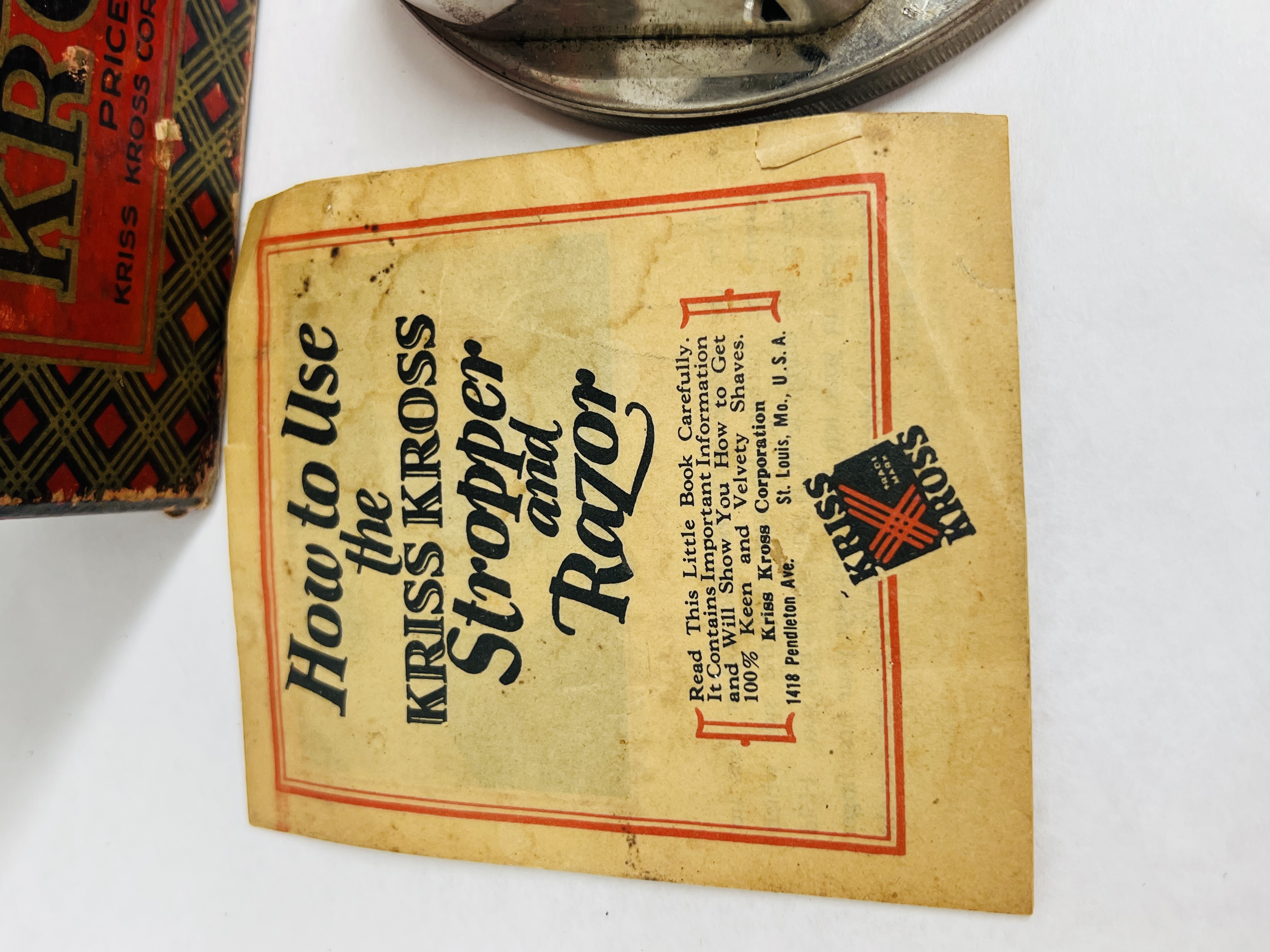 KRISS KROSS METAL STROPPER SET, 1920S