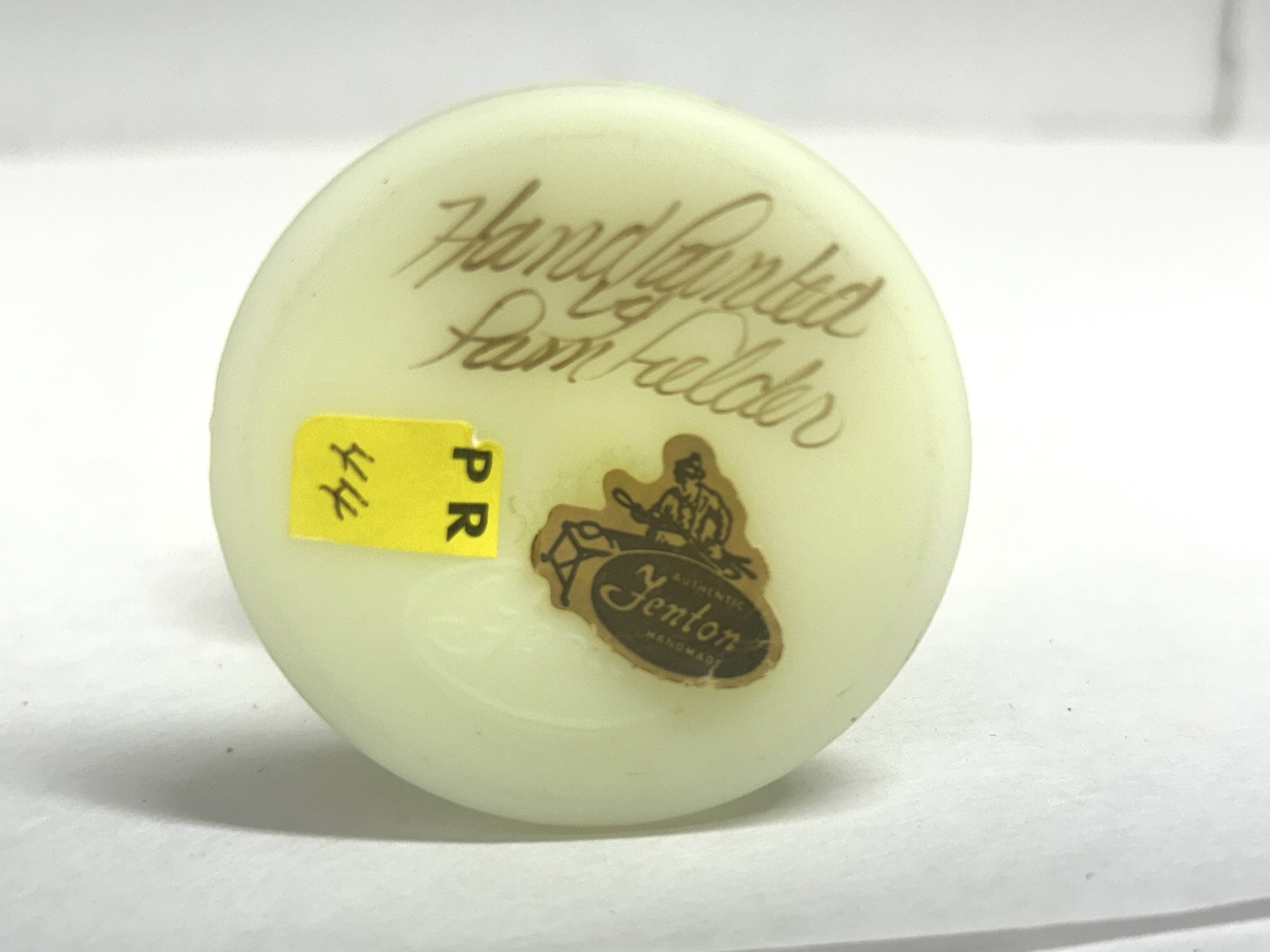 FENTON CUSTARD GLASS VASE, CIRCA 1975