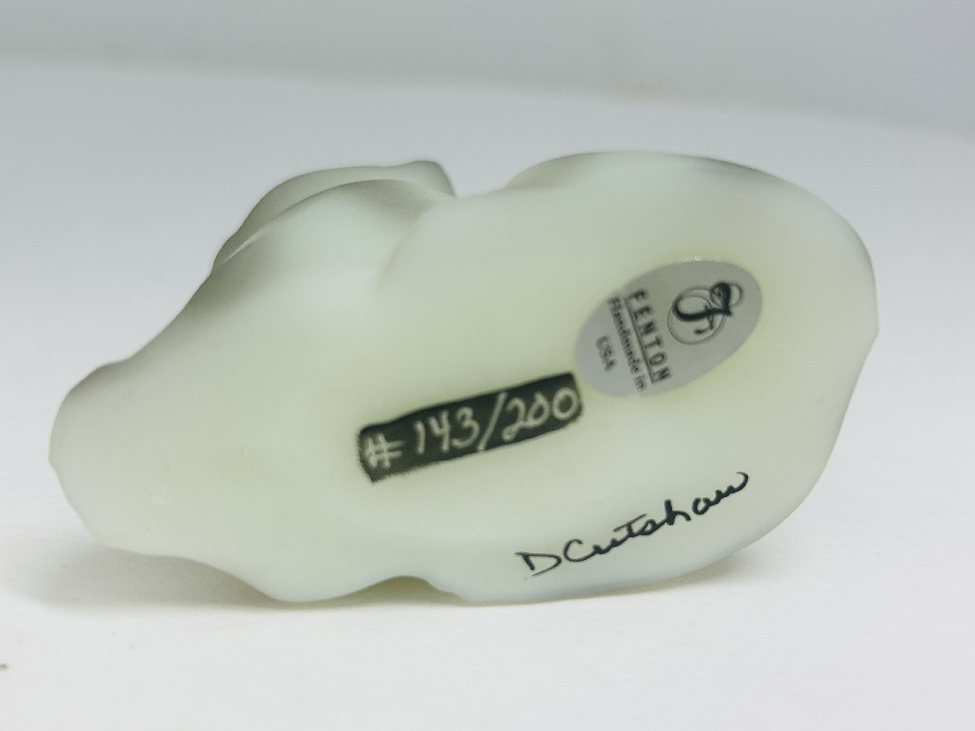 FENTON CUSTARD GLASS CAT, CIRCA 2000