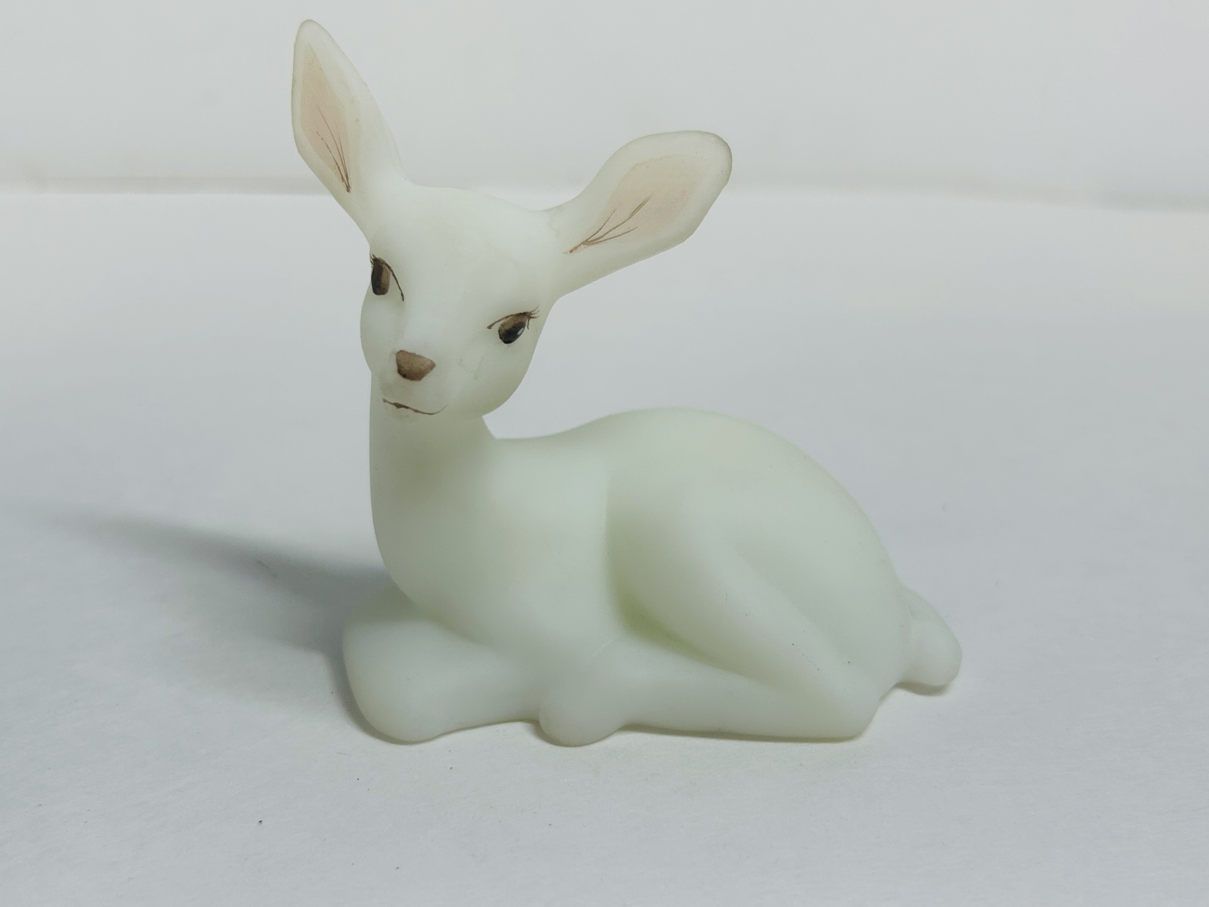 FENTON WHITE SATIN GLASS FAWN