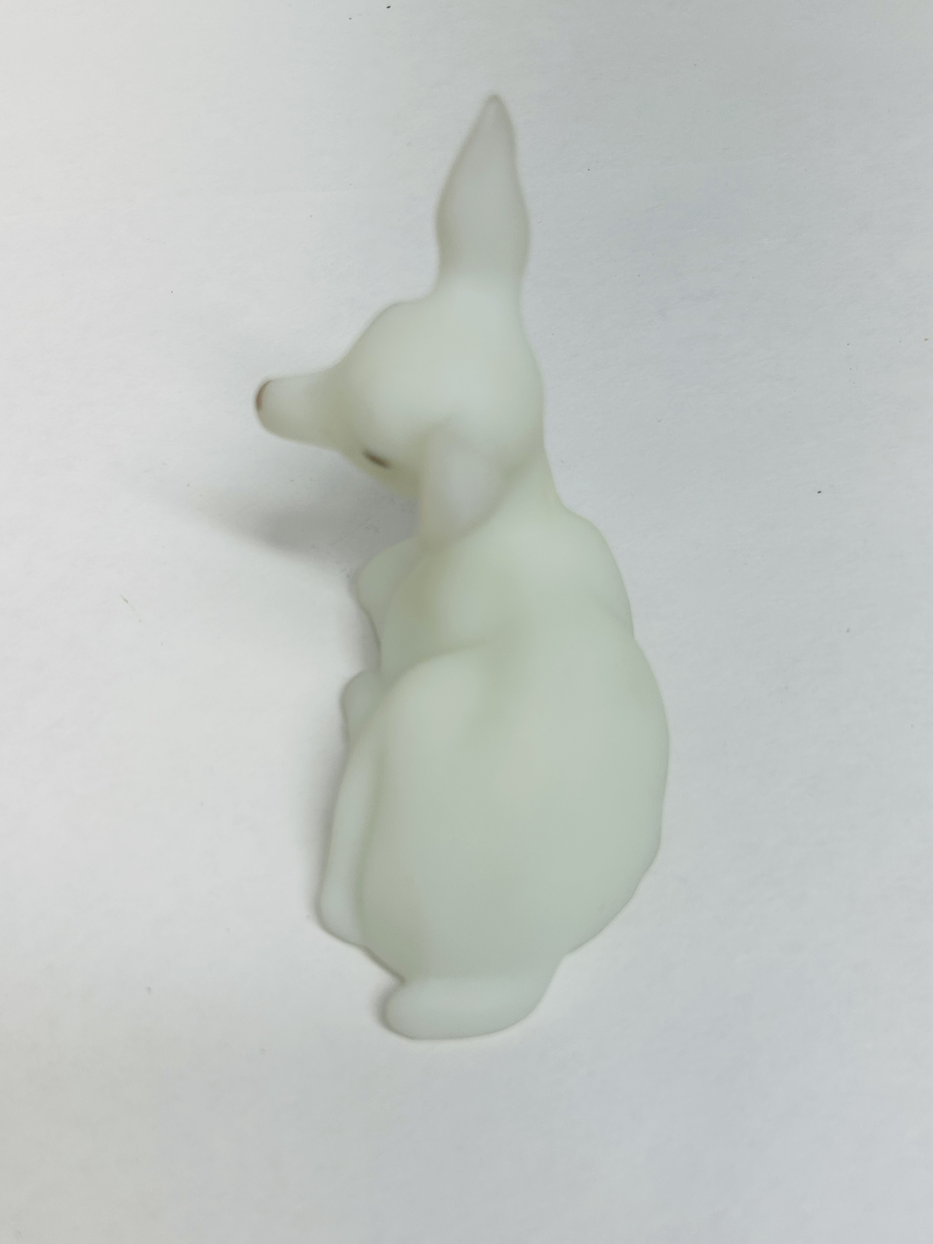 FENTON WHITE SATIN GLASS FAWN