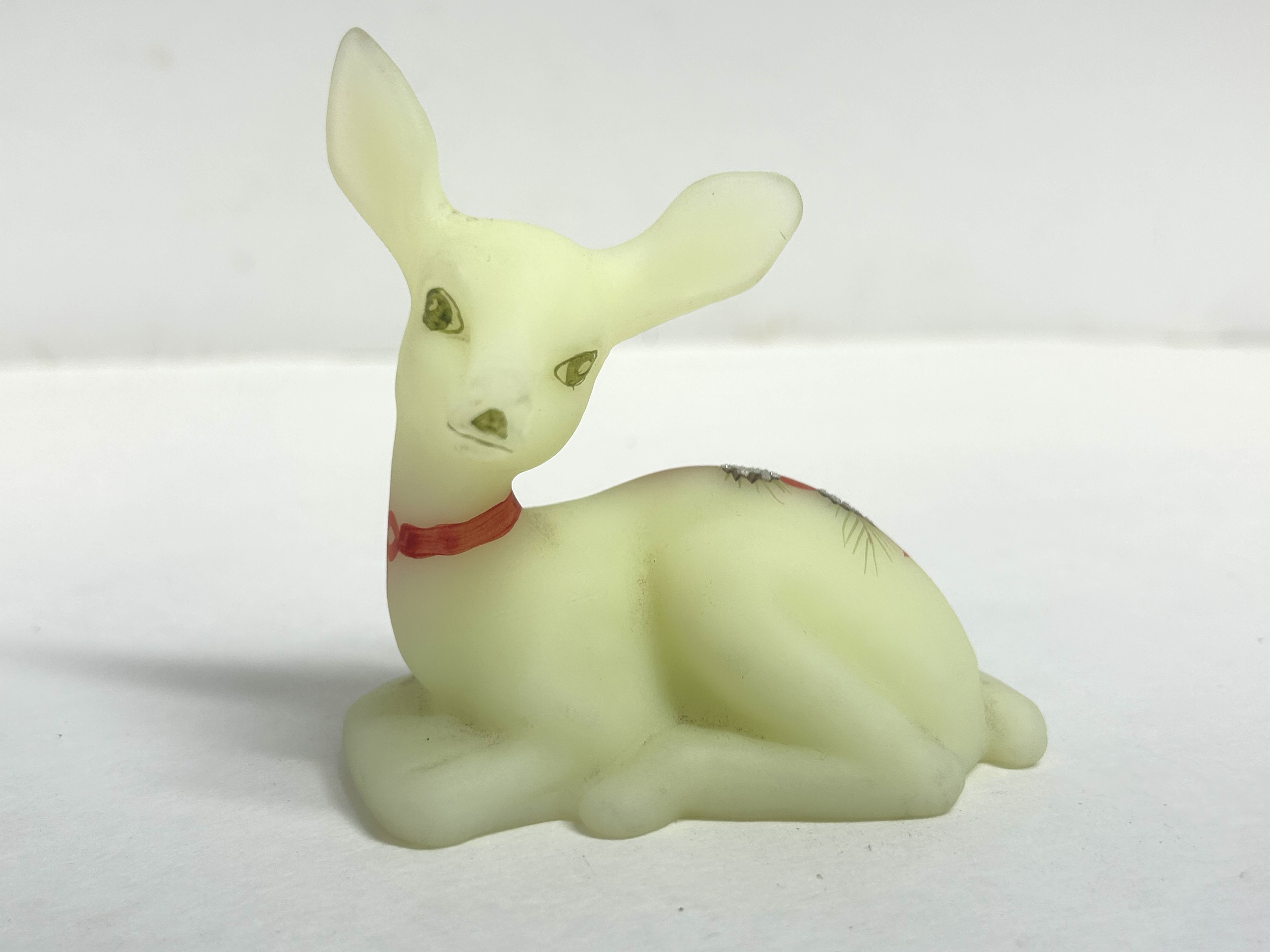 FENTON BURMESE SATIN FAWN, C. 1980
