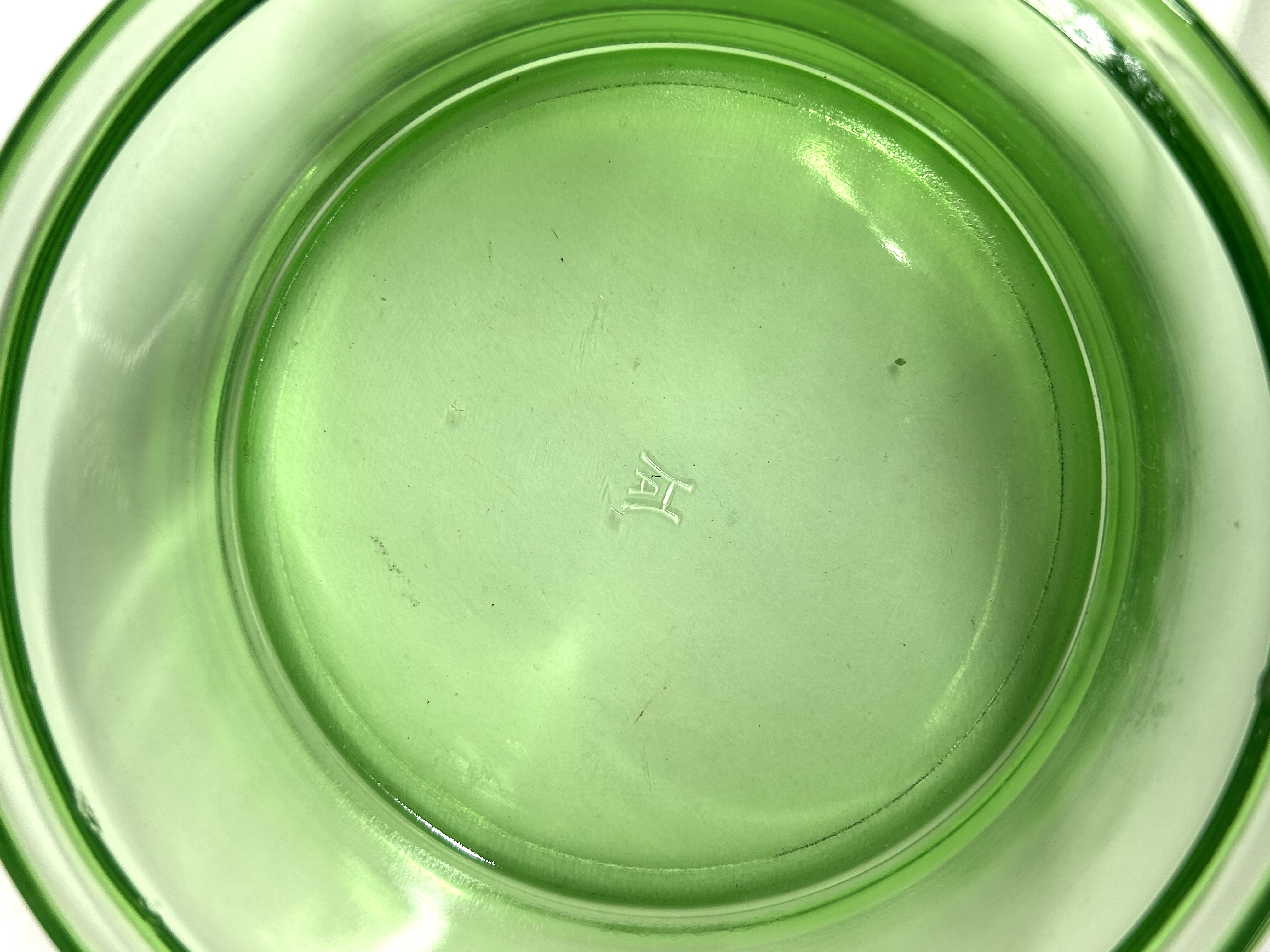 HAZEL-ATLAS URANIUM GLASS COVERED DISH, 1930S