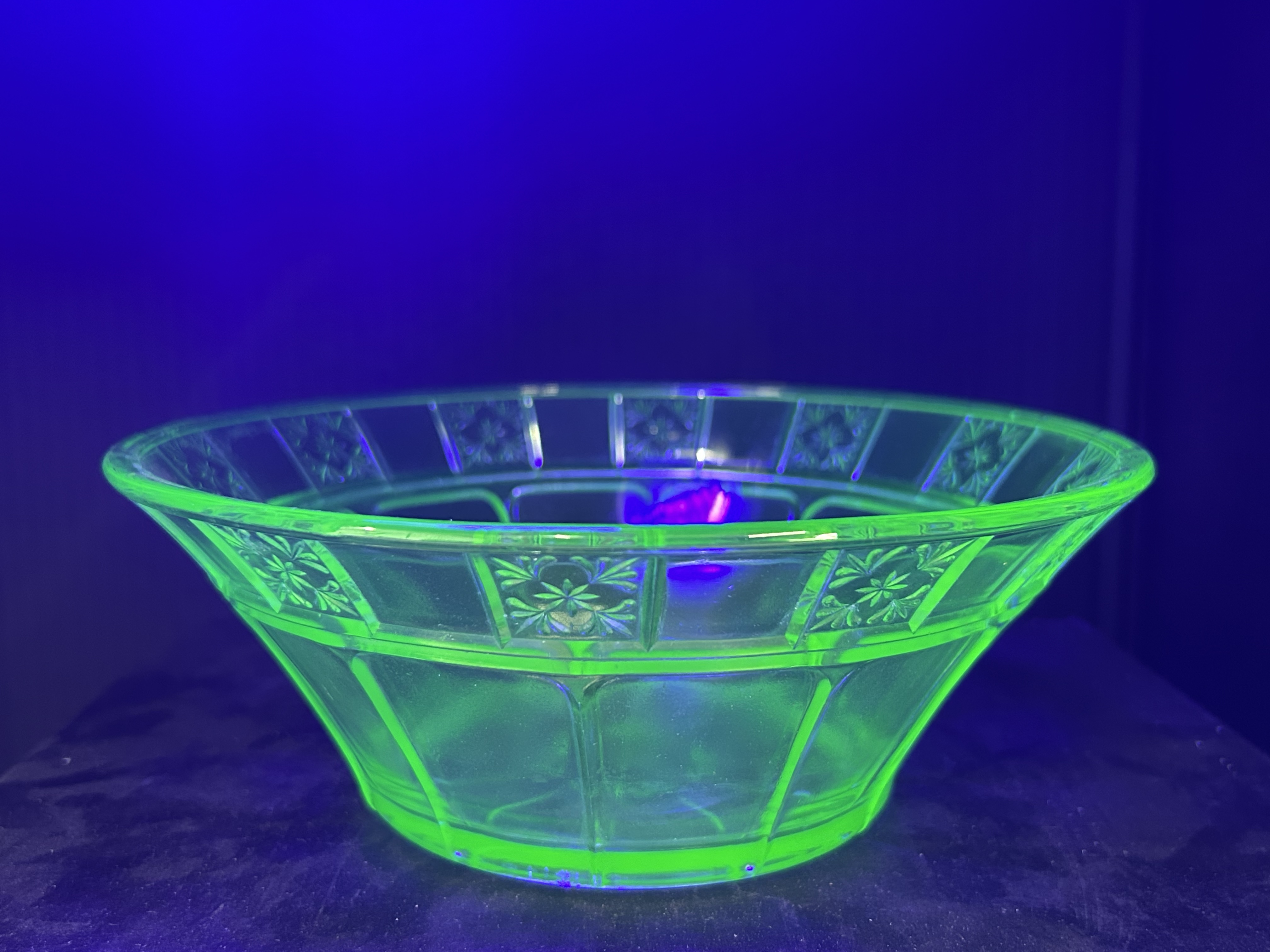 GREEN DORIC PATTERN URANIUM GLASS BOWL
