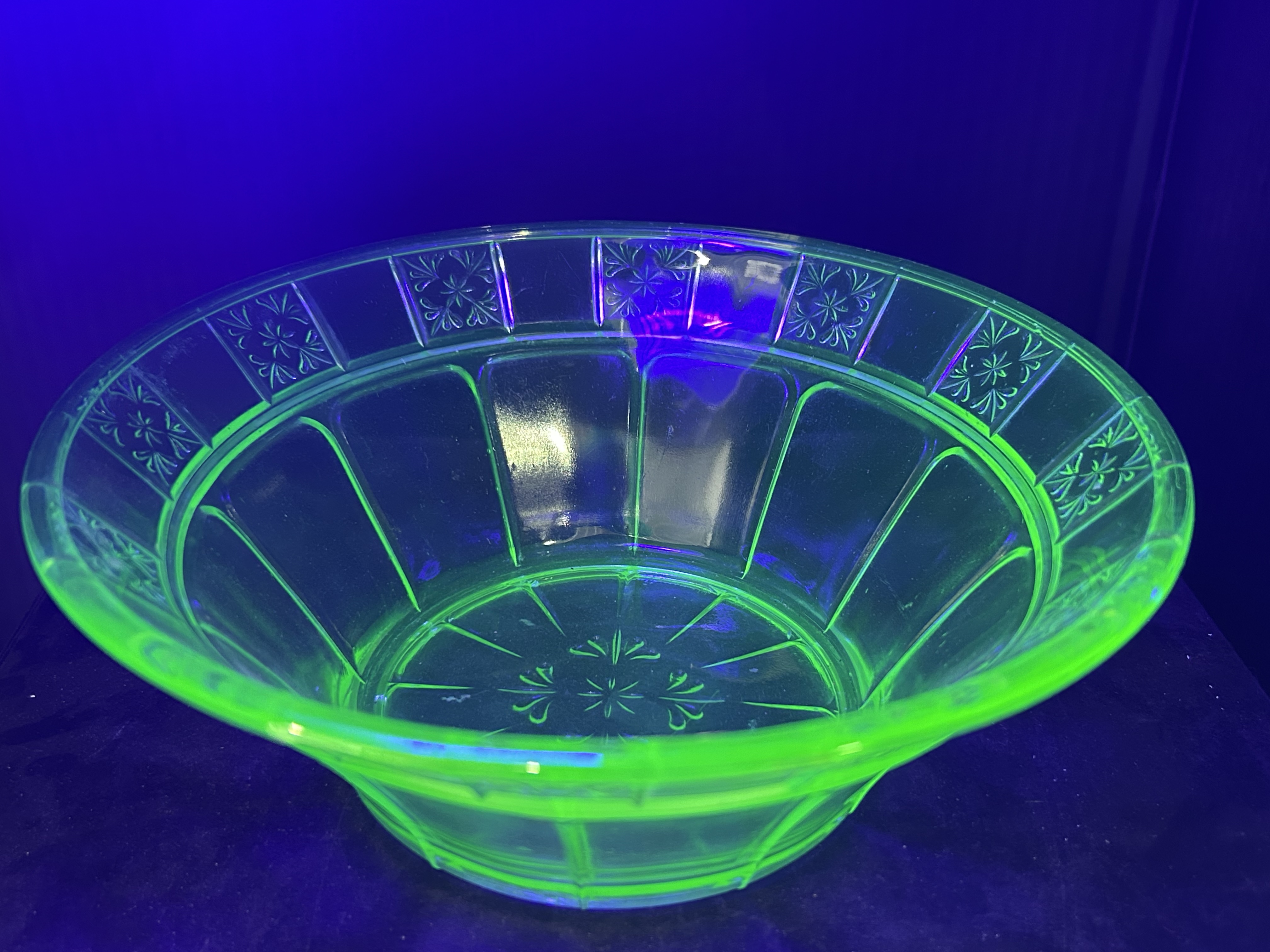 GREEN DORIC PATTERN URANIUM GLASS BOWL
