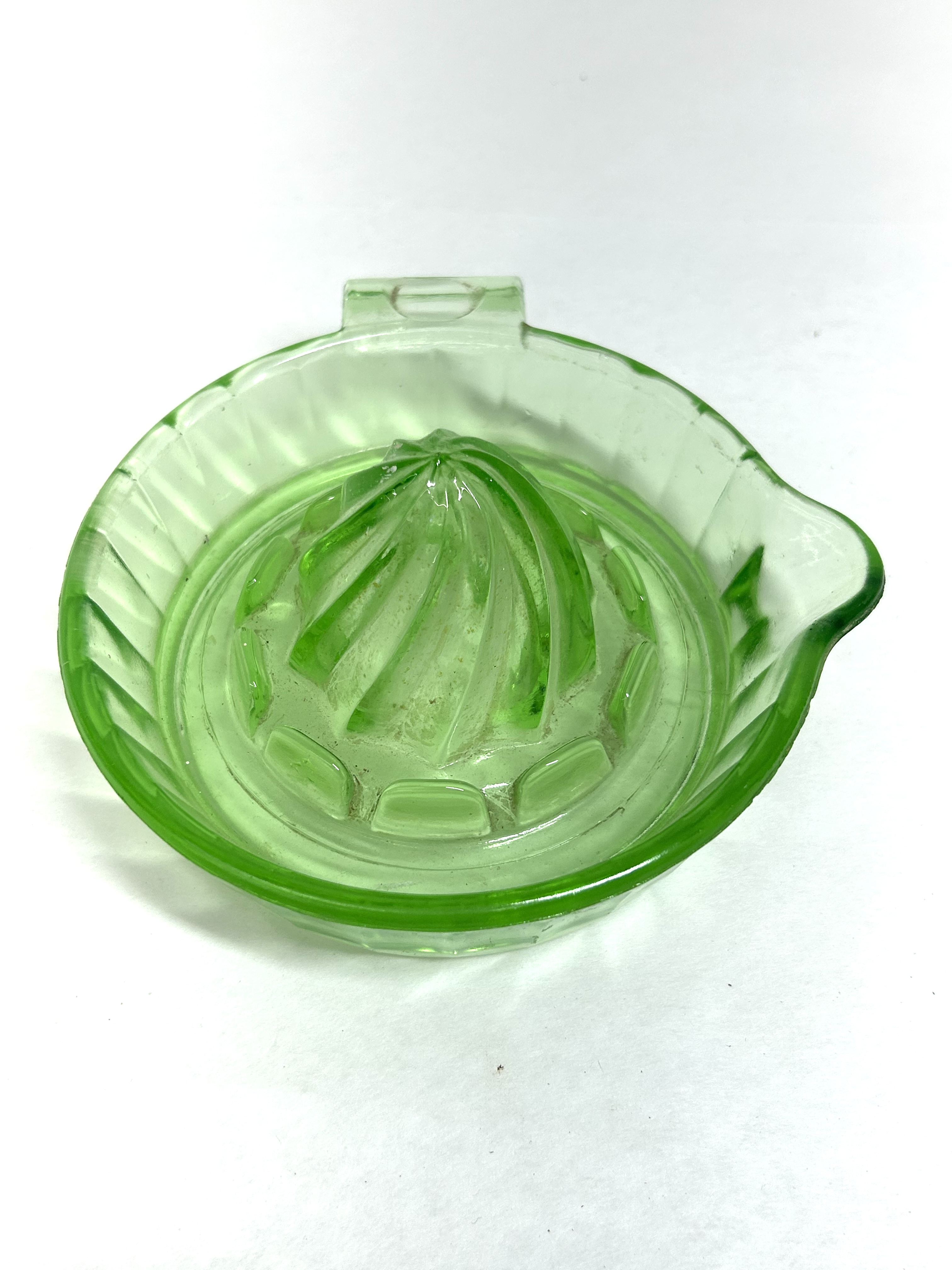 AMERICAN GREEN URANIUM GLASS REAMER, 1930S