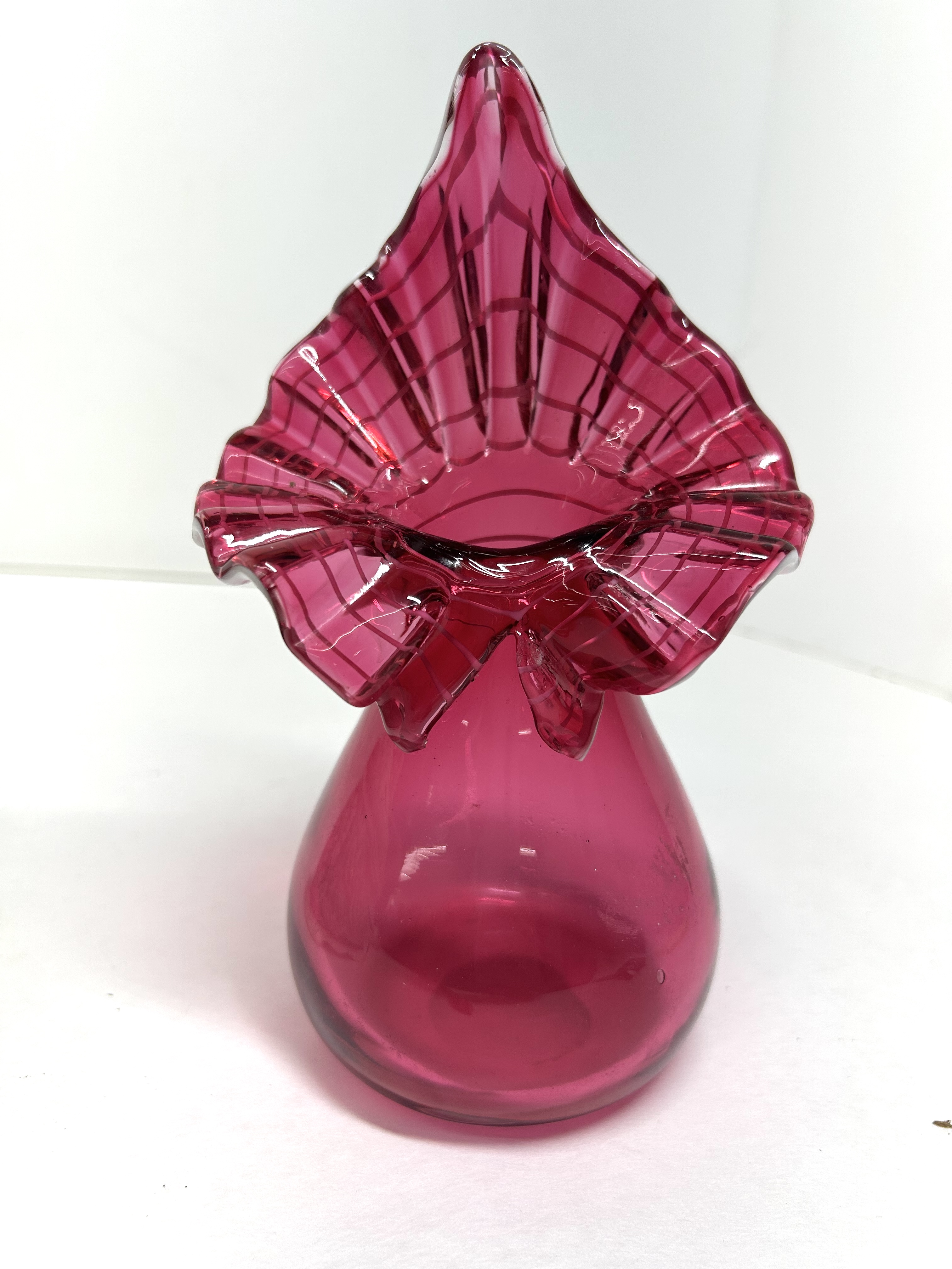 CRANBERRY GLASS AND CERAMIC DECORATIVE ITEMS
