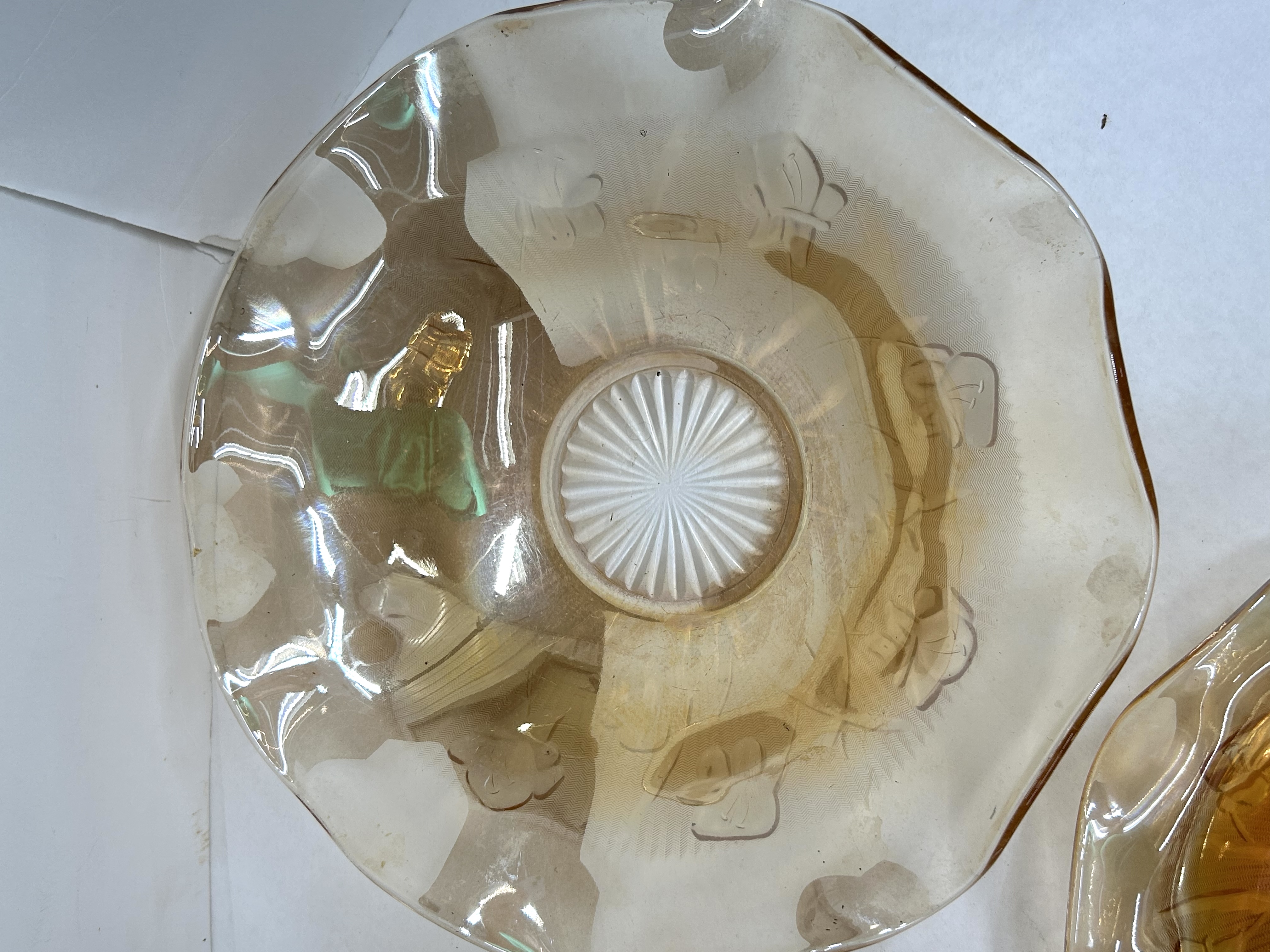 FIVE MARIGOLD IRIDESCENT GLASS BOWLS, C. 1930-1950