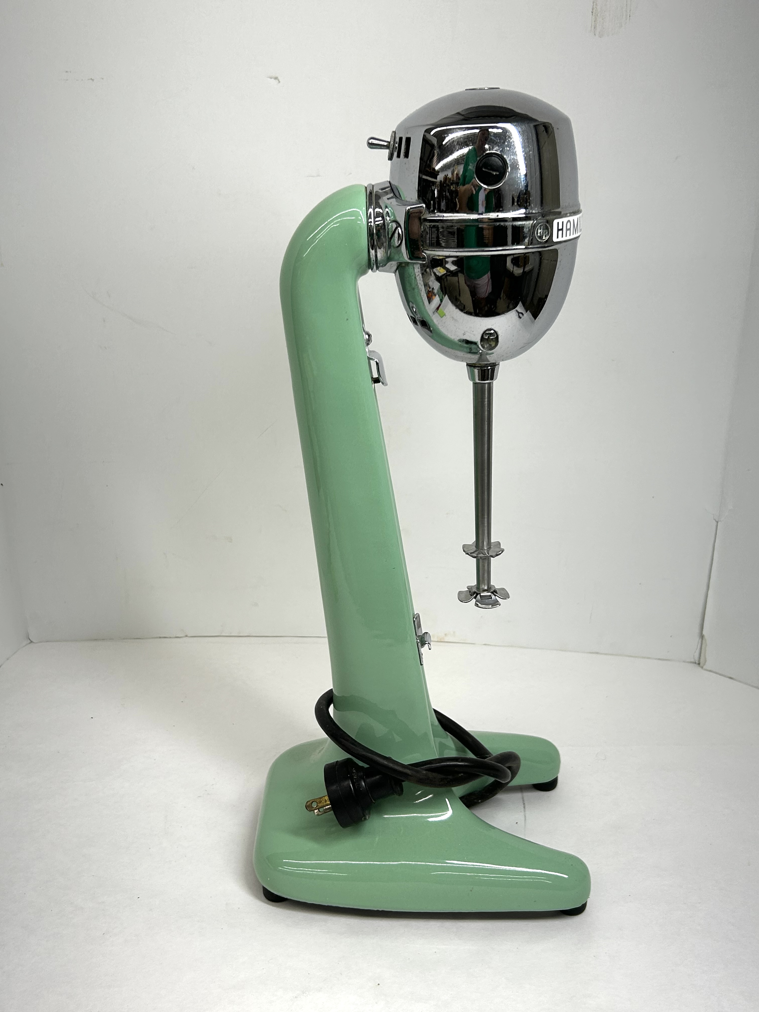 HAMILTON BEACH MODEL 30 ENAMELLED MIXER