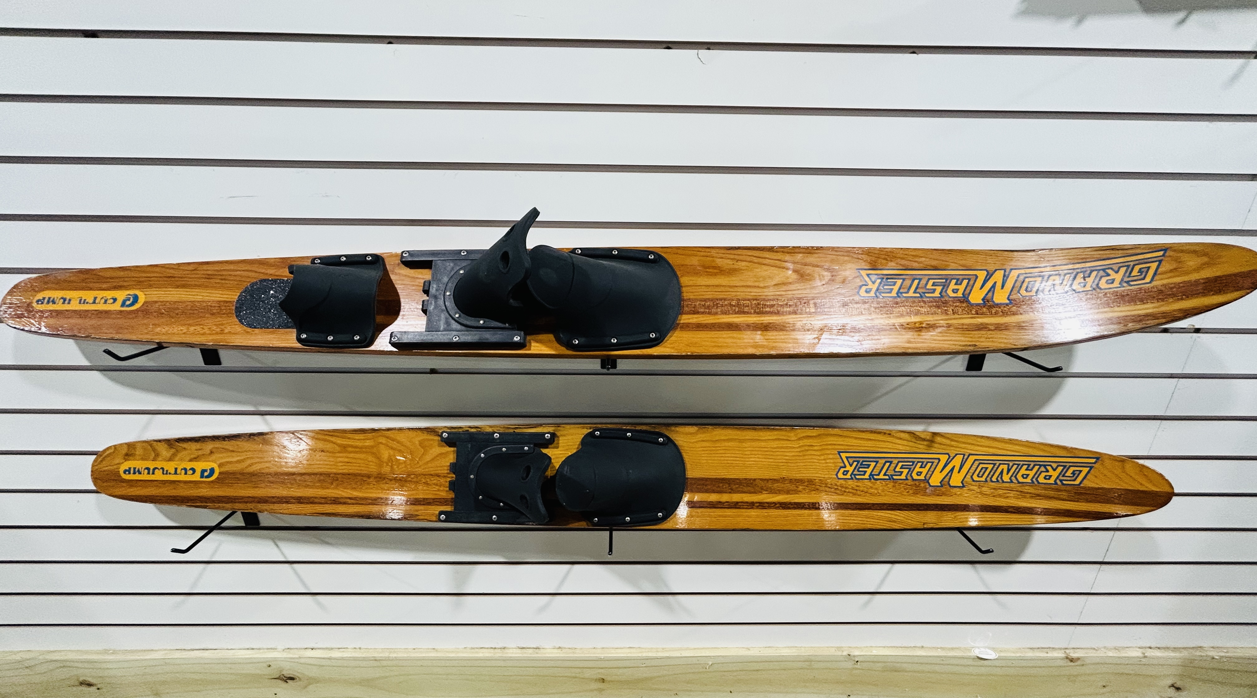 CUT 'N JUMP WOODEN WATER SKIS, C. 1970S