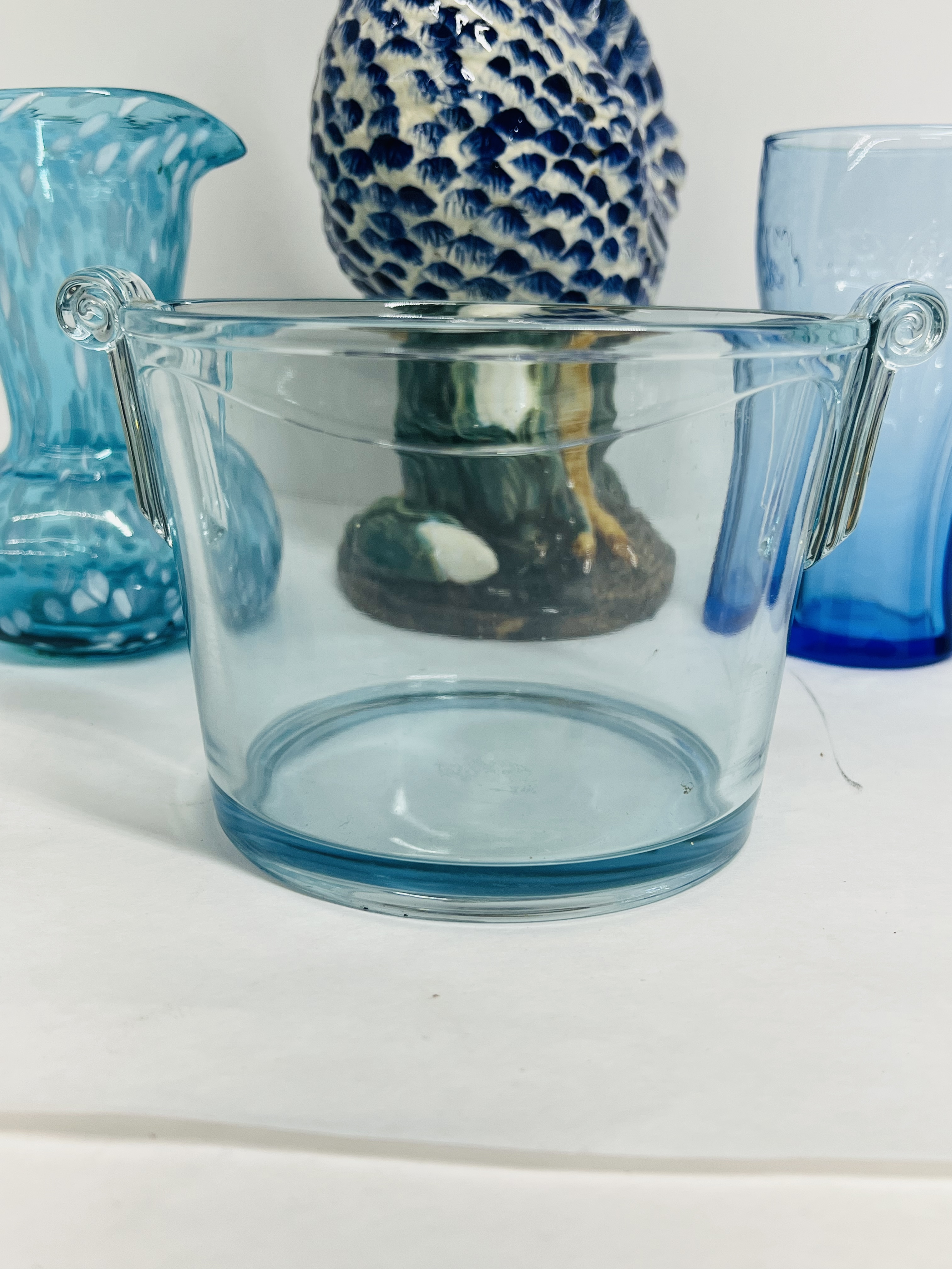 VARIOUS, DECORATIVE CERAMICS AND GLASS, 20TH CENTURY