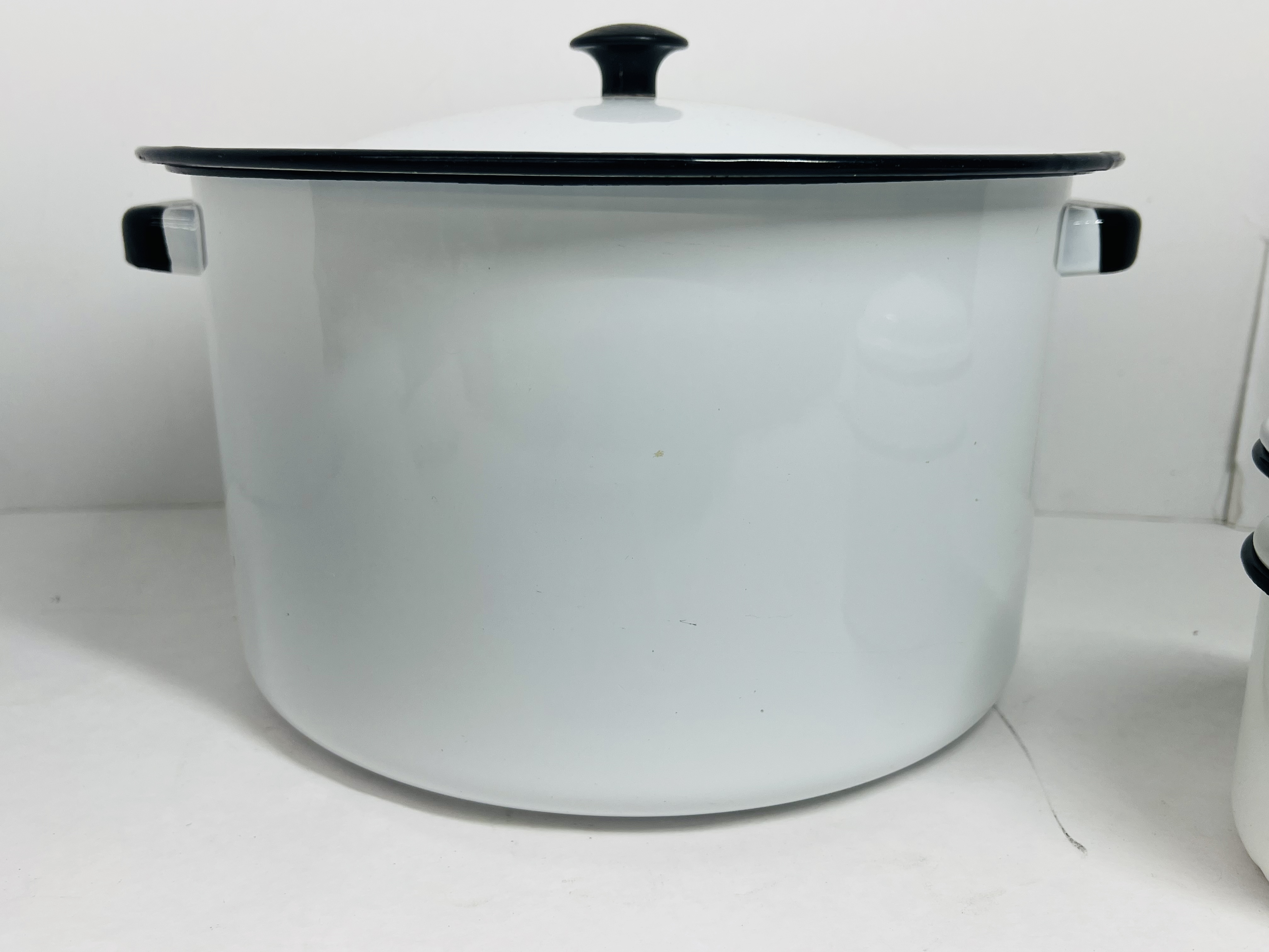 MID-CENTURY WHITE ENAMELWARE KITCHEN GROUP