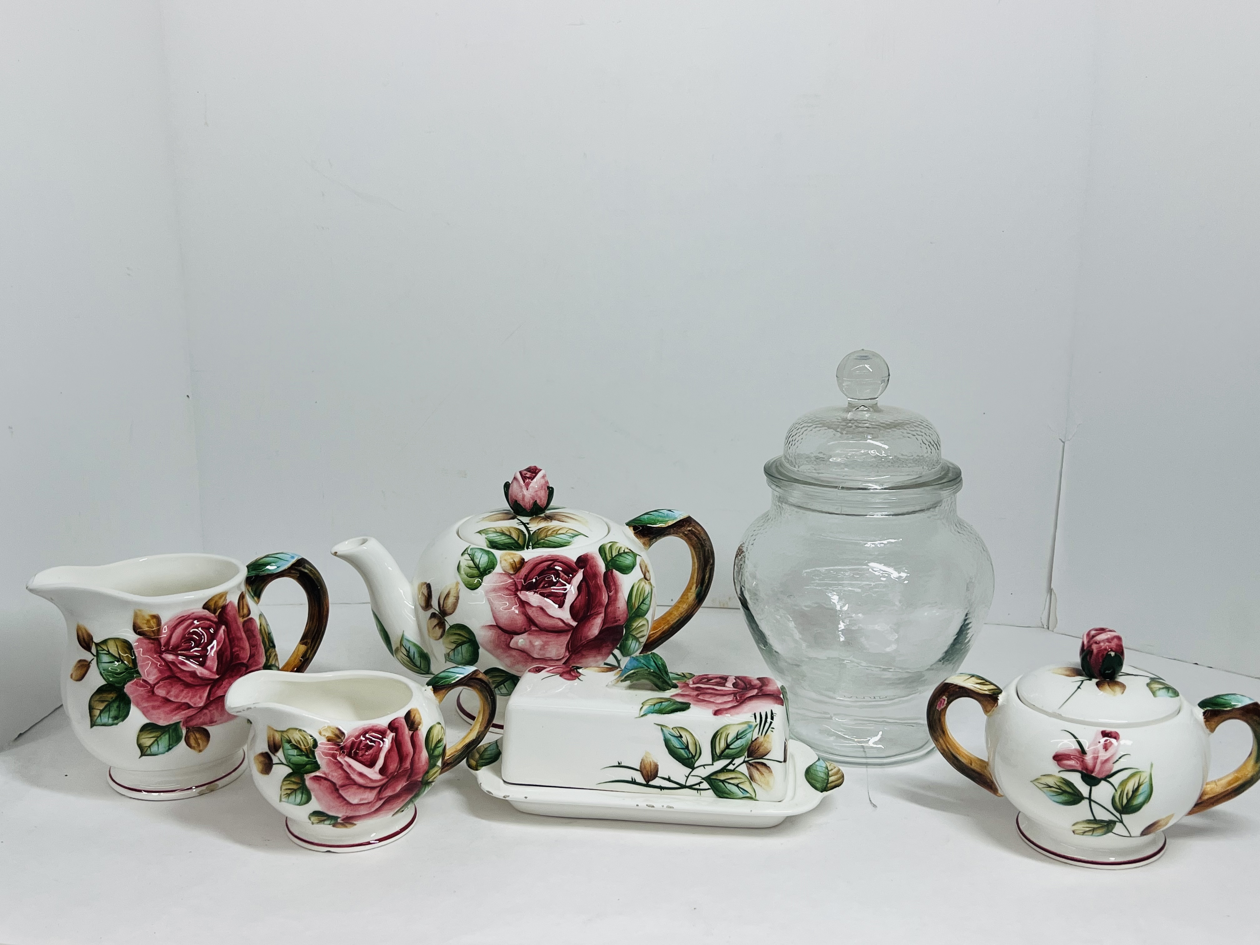 LEFTON ATTRIBUTED CERAMIC ROSE SERVICE, 1950S