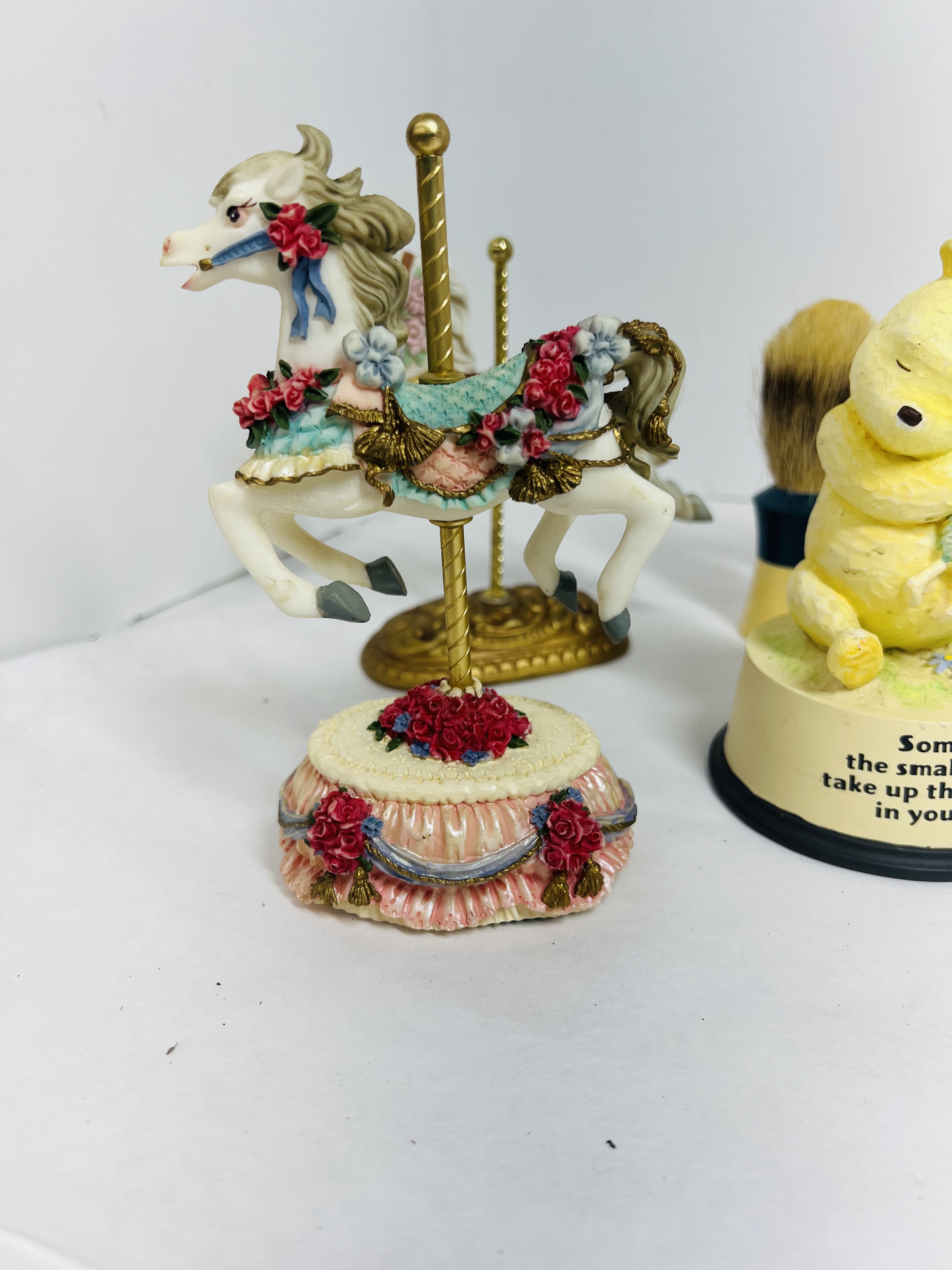 HERITAGE HOUSE AND ASSORTED FIGURINES, 20TH CENTURY