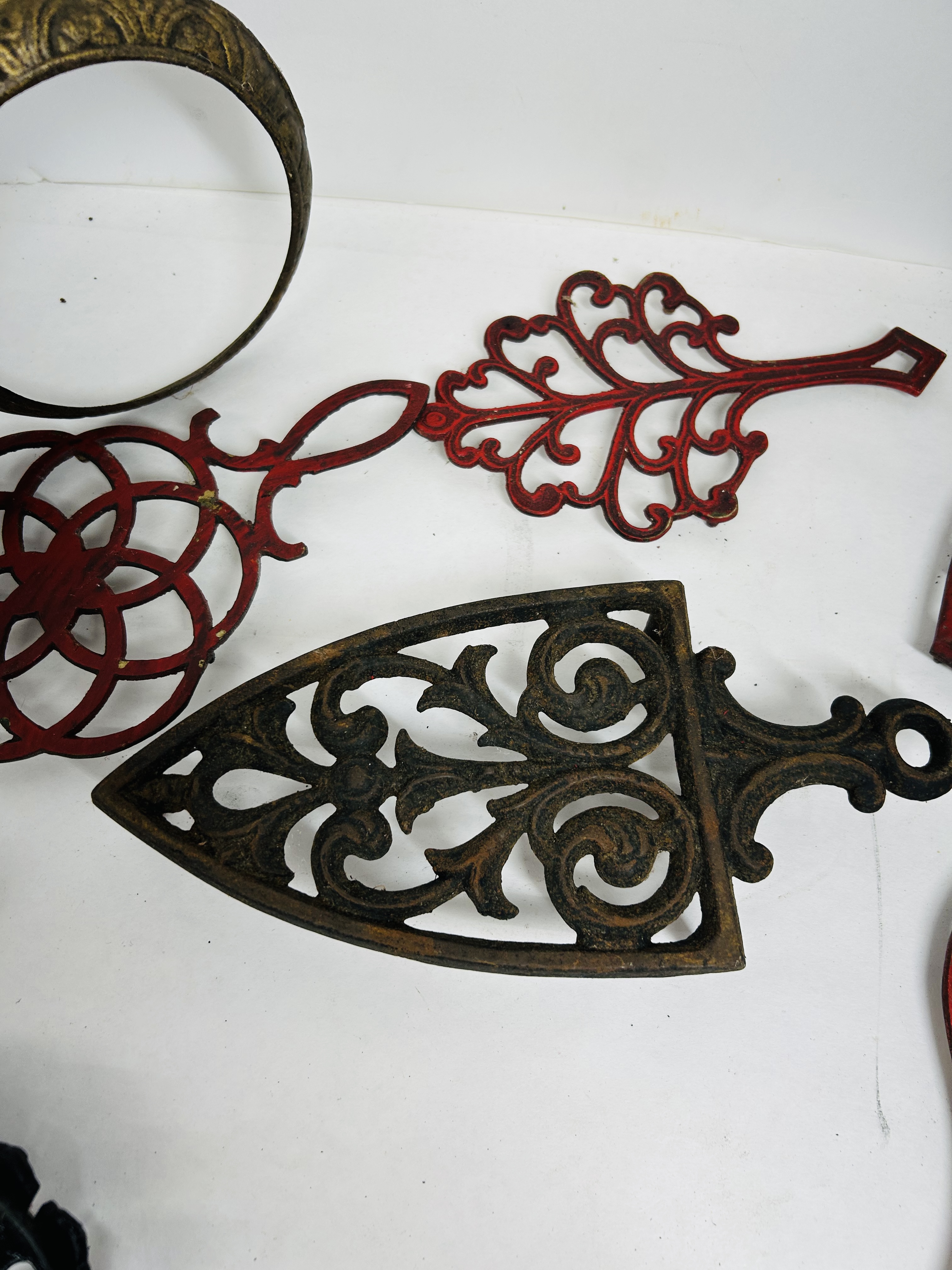 ASSORTED CAST IRON DECORATIVE WARES