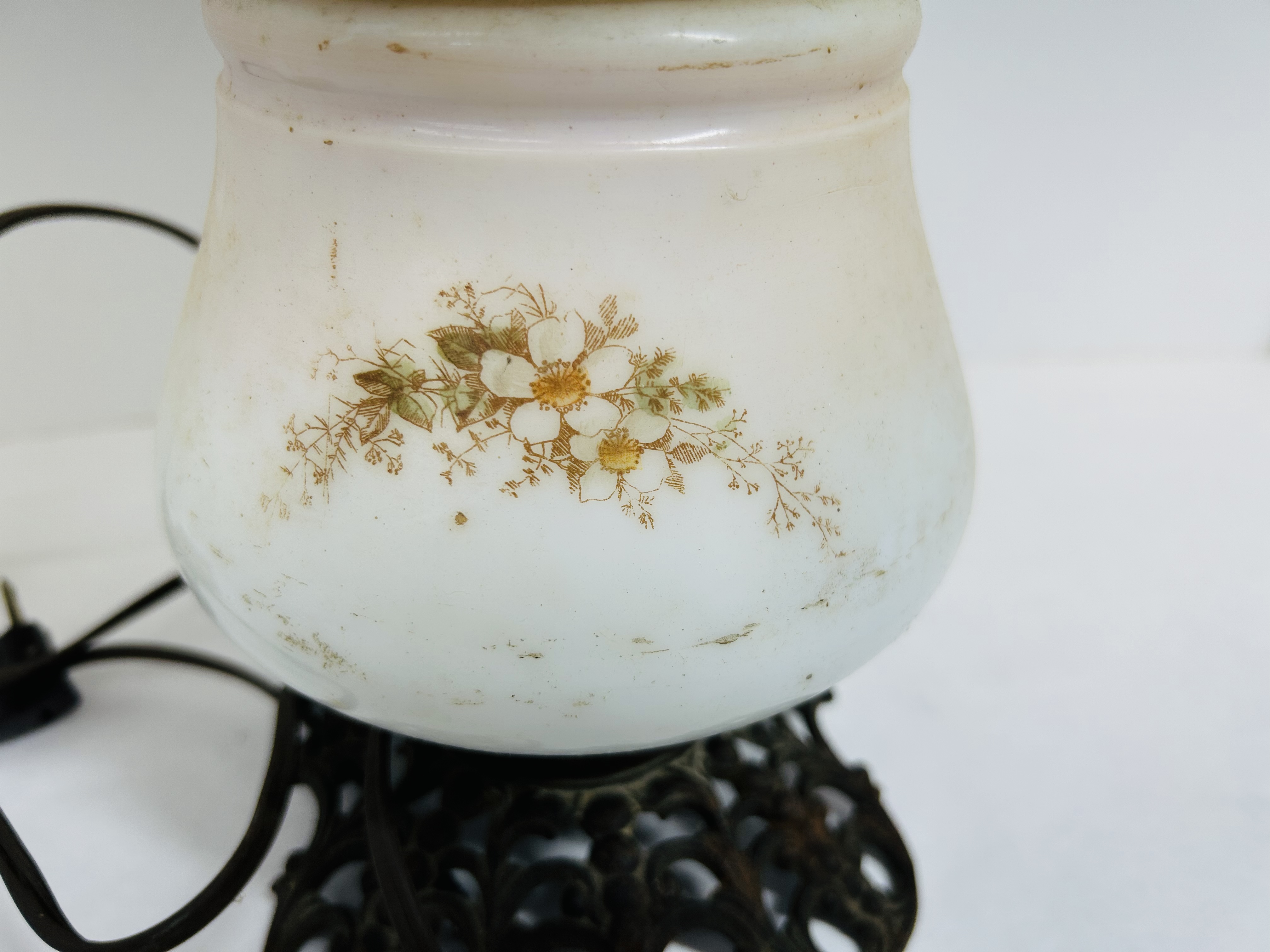 VICTORIAN STYLE MILK GLASS LAMP, 1950