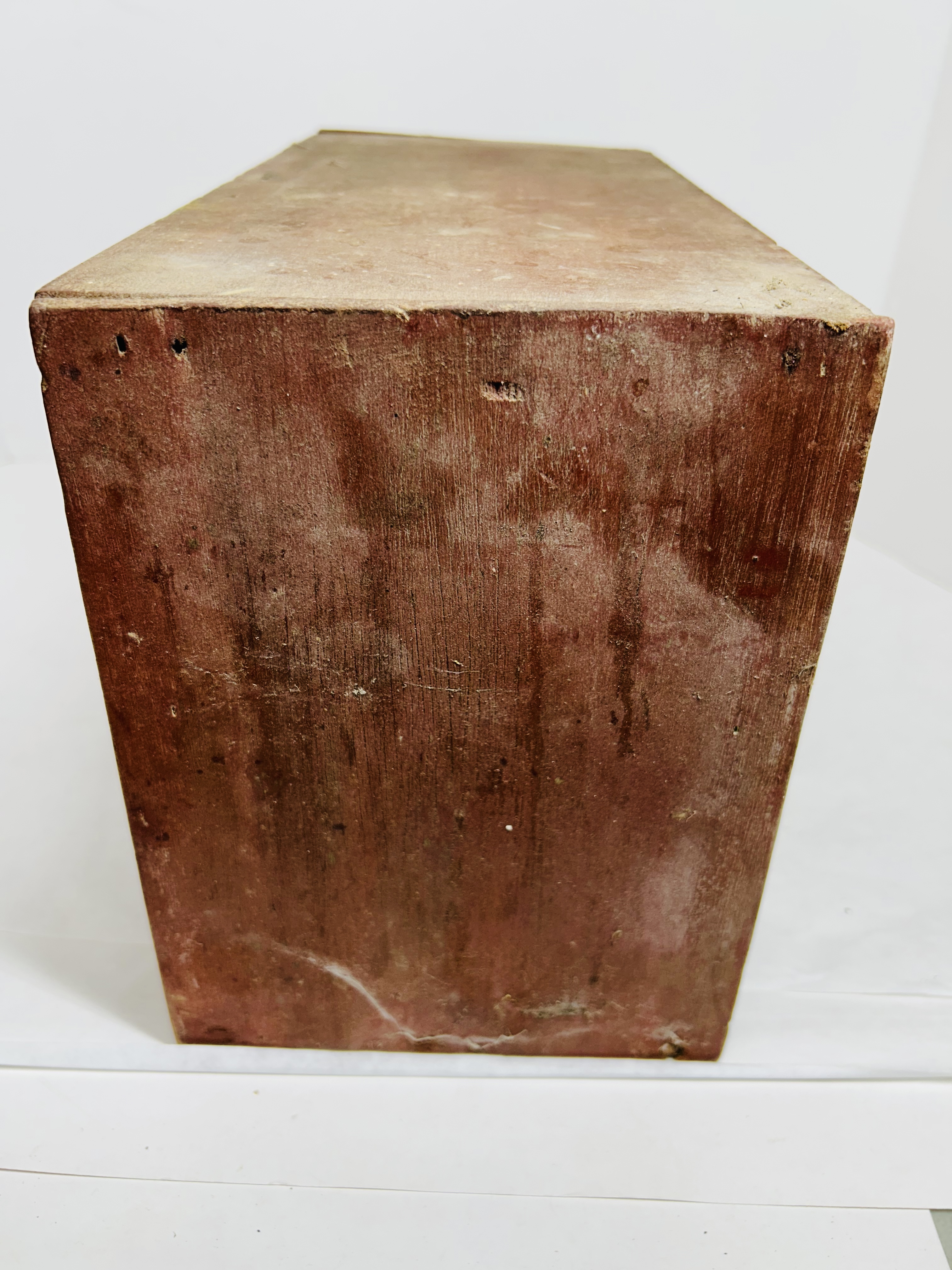 AMERICAN PRIMITIVE WOOD CHEST, 1900S