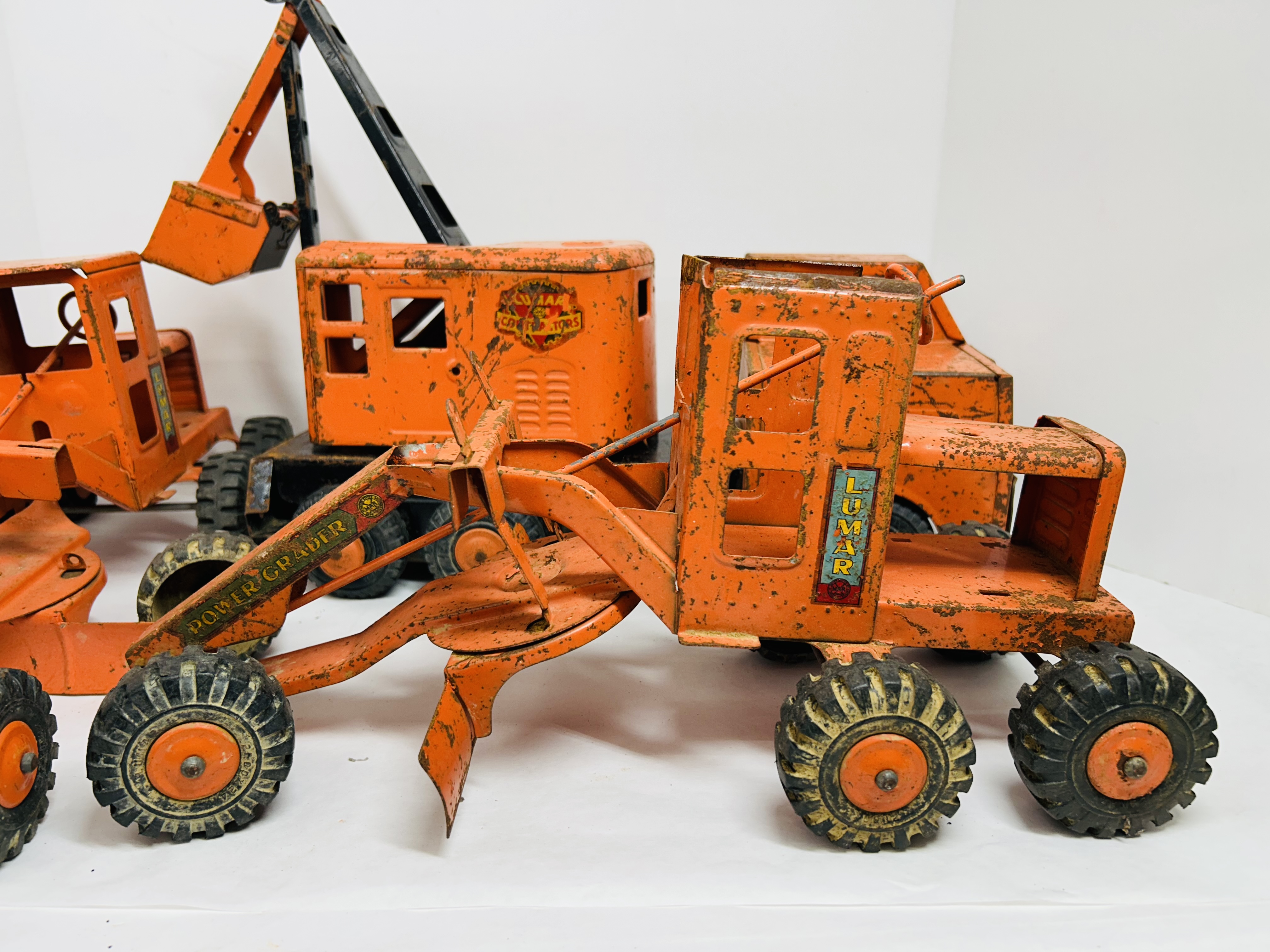 MARX LUMAR PRESSED STEEL CONSTRUCTION TOYS