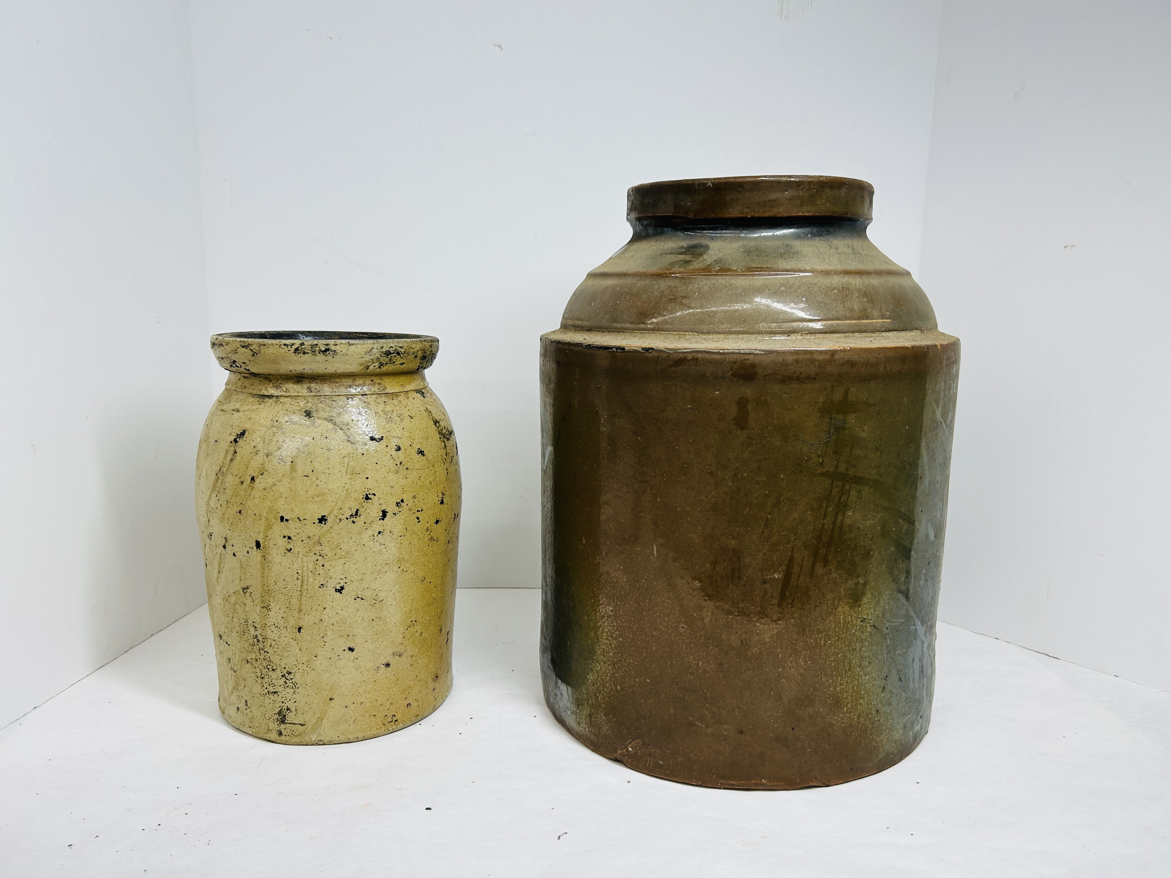 TWO AMERICAN STONEWARE JARS, 19TH CENTURY