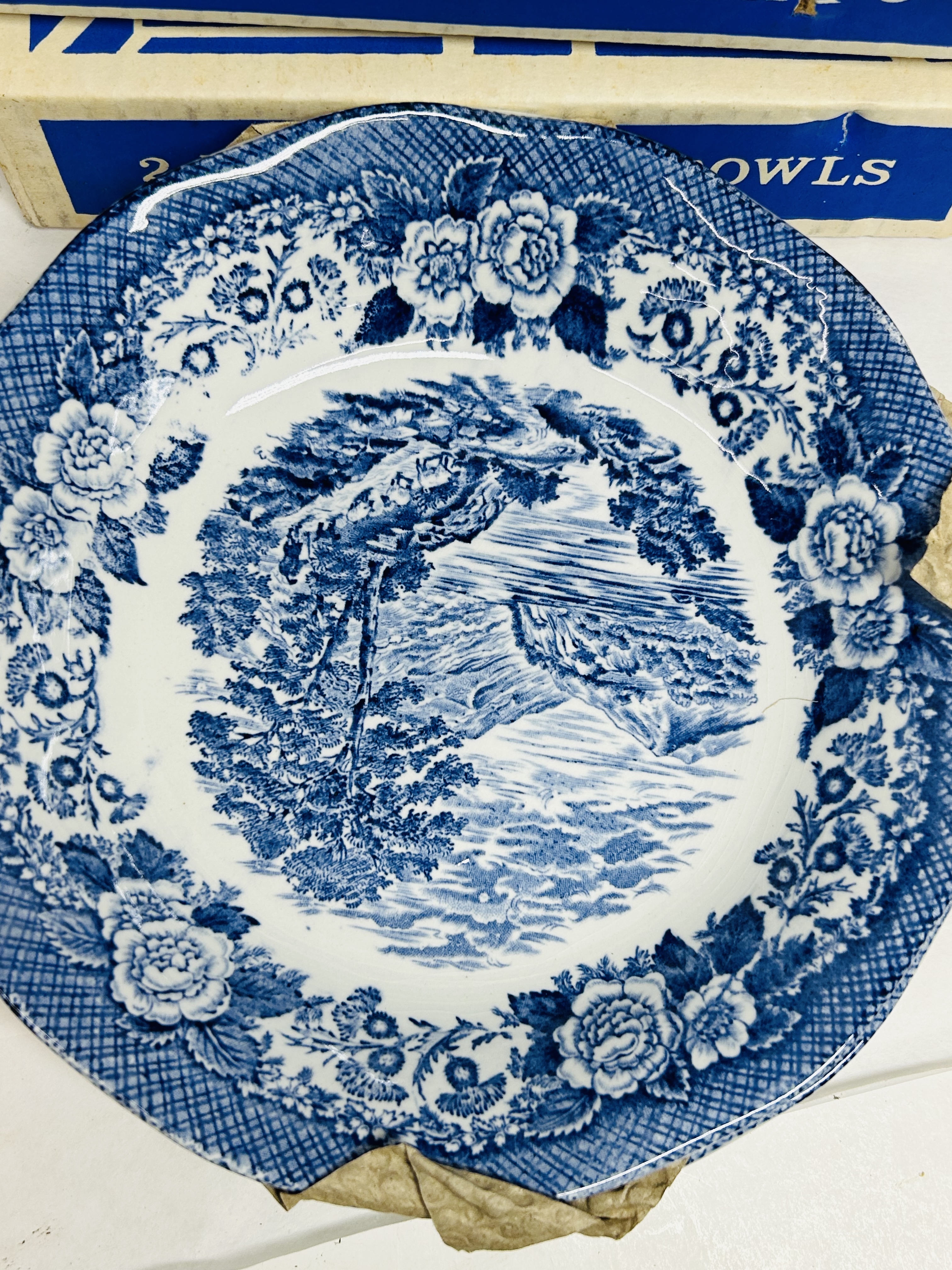 ROYAL WARWICK CERAMIC TABLEWARE, MID-20TH CENTURY