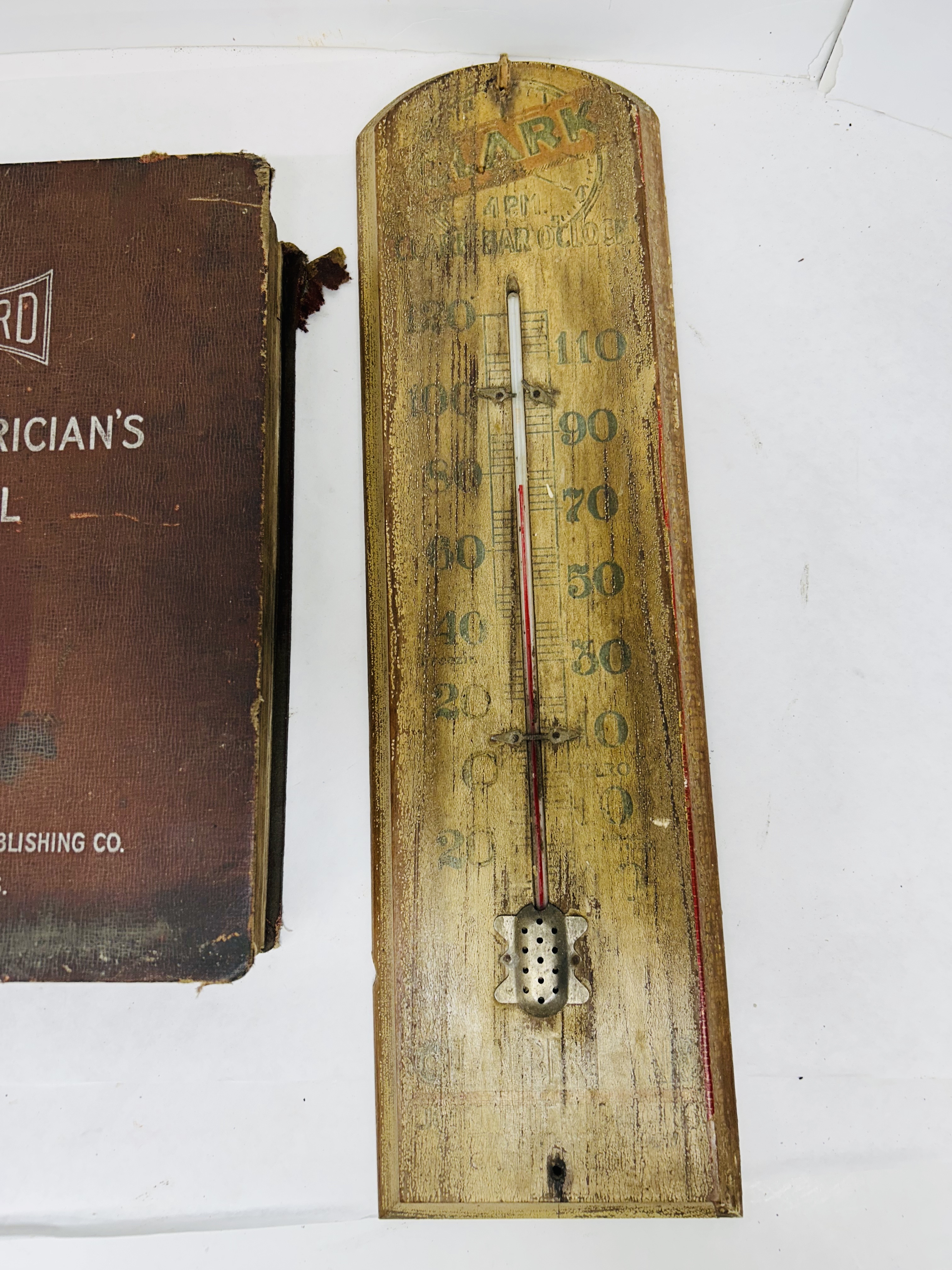 STANDARD MANUAL AND LARK WOOD THERMOMETER, 1933